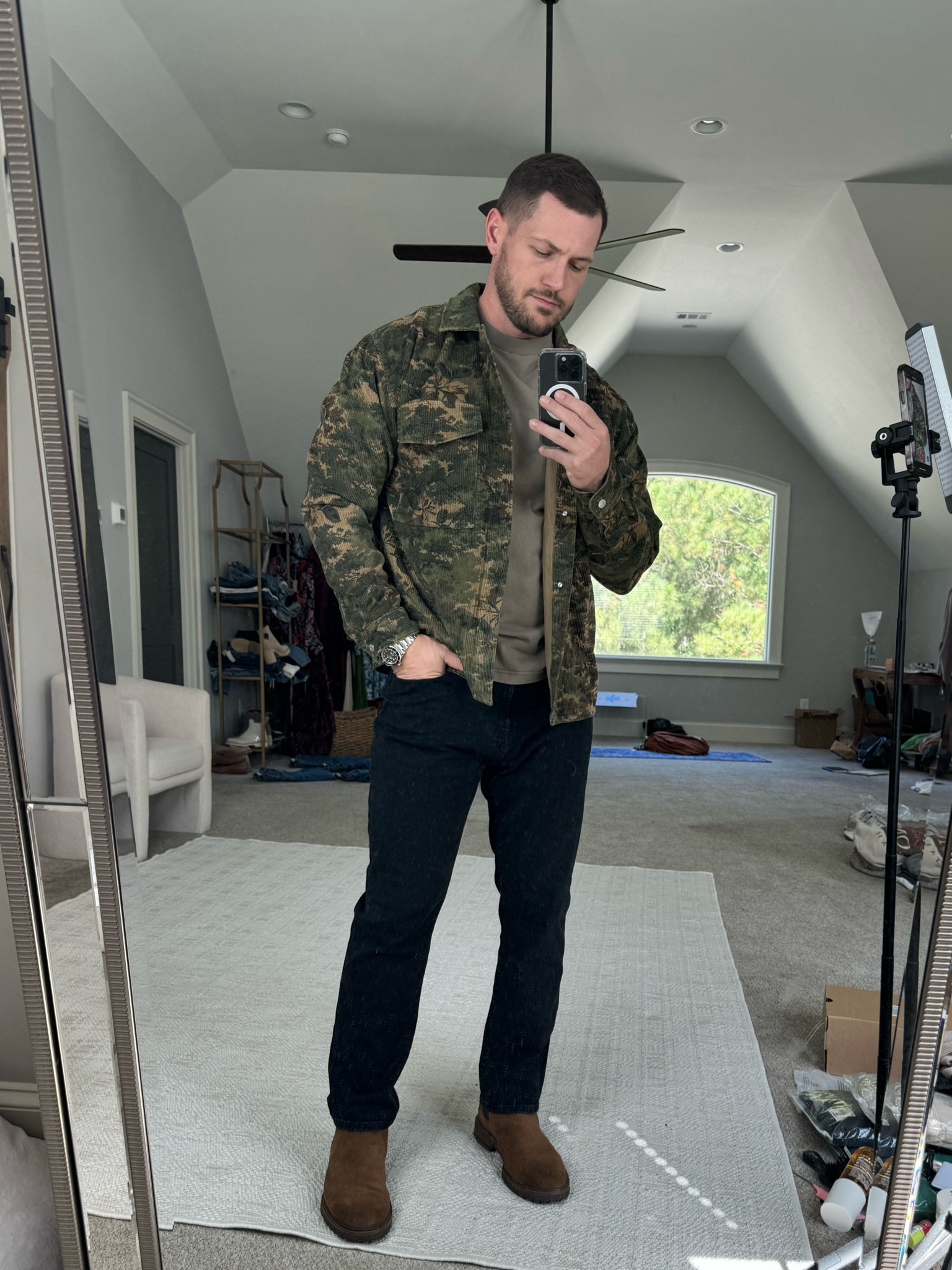 Men’s Abercrombie Fall Camo Corduroy Jacket Boots Jeans Sweater Long sleeve tee Large 34x30 TTS 