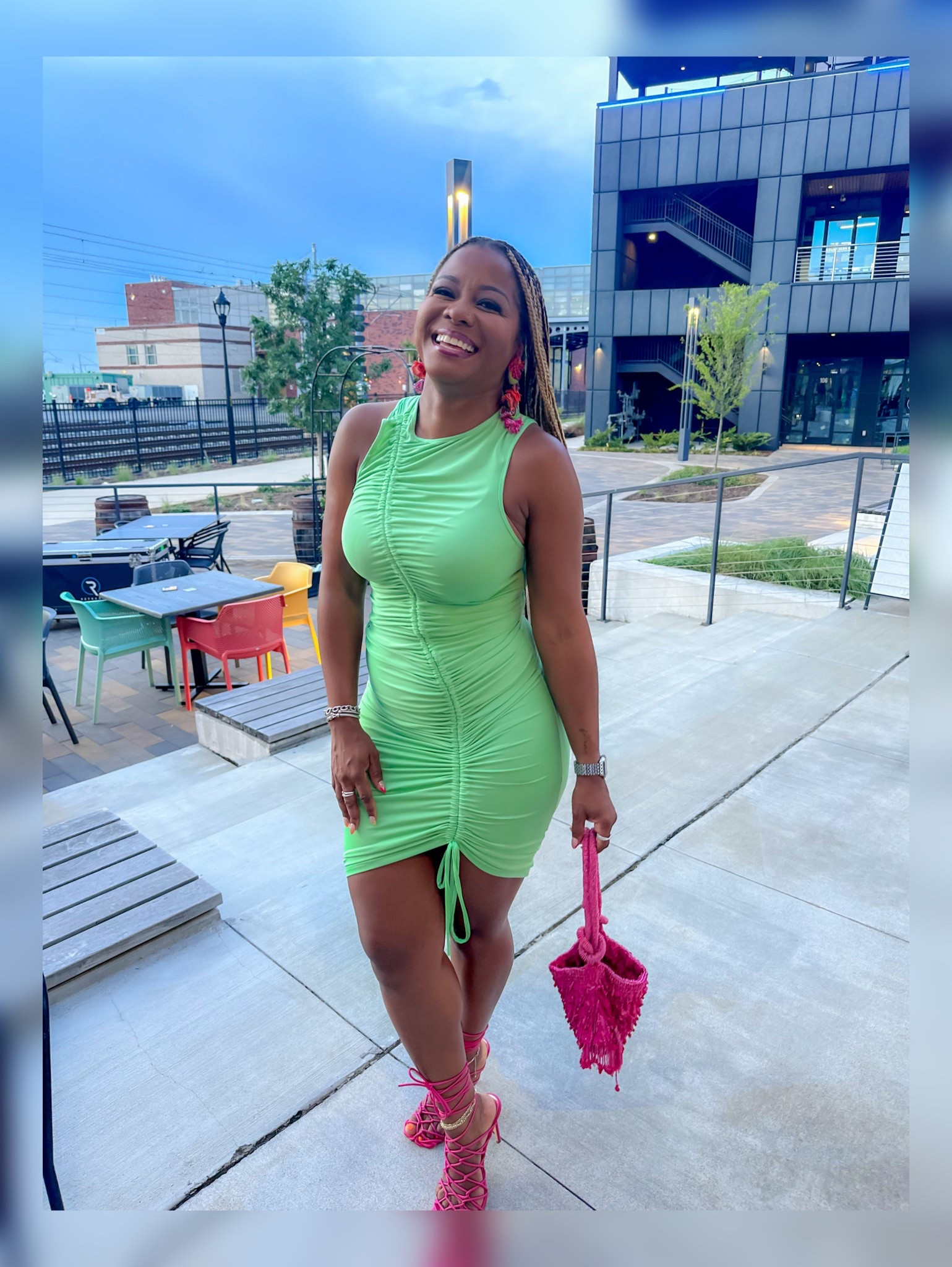 The dress turned heads, but the details did the talking.

#LTKSeasonal #LTKFindsUnder100 #LTKSaleAlert