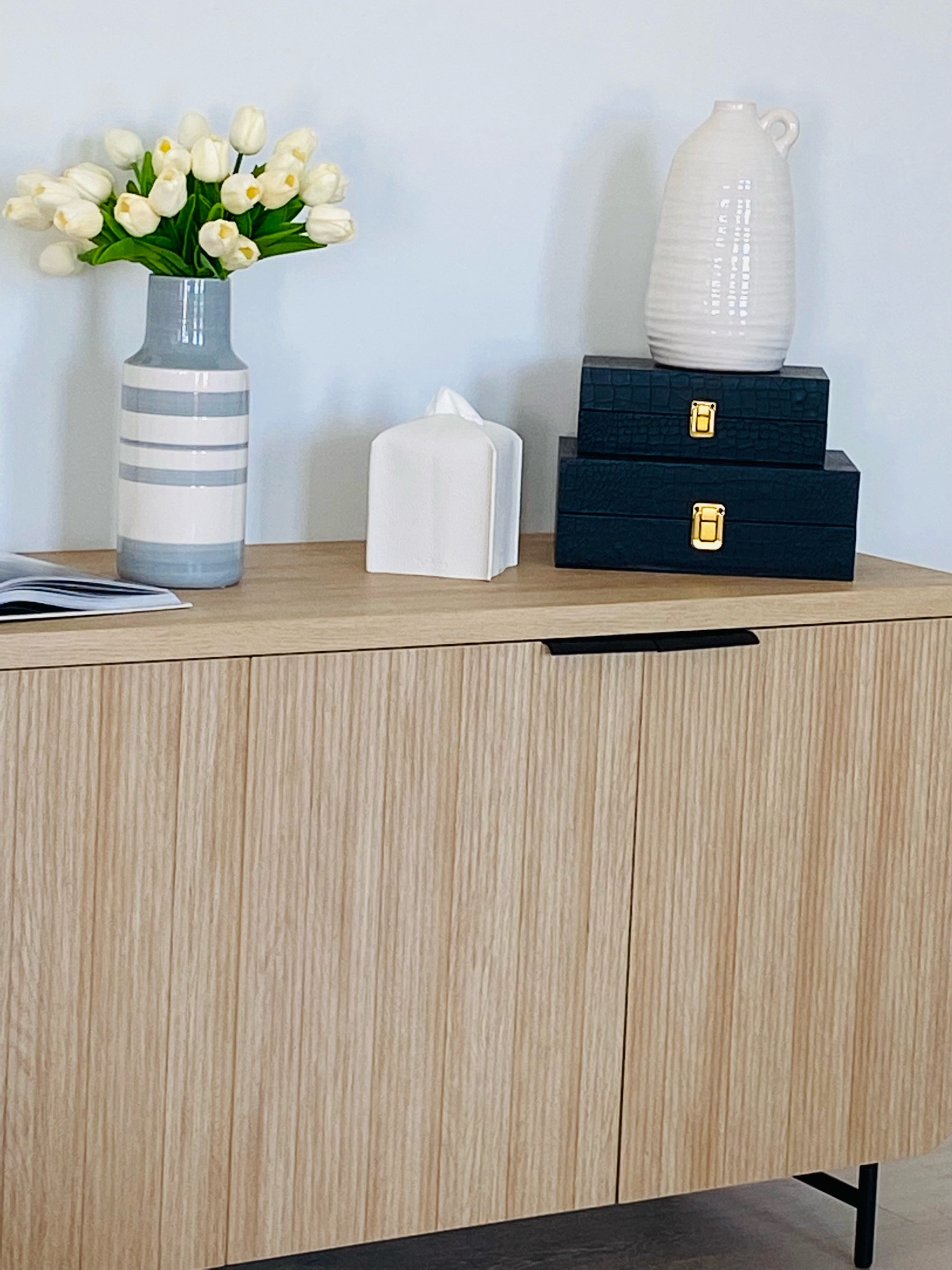 Table styling ideas

#LTKunder100 #LTKunder50 #LTKhome