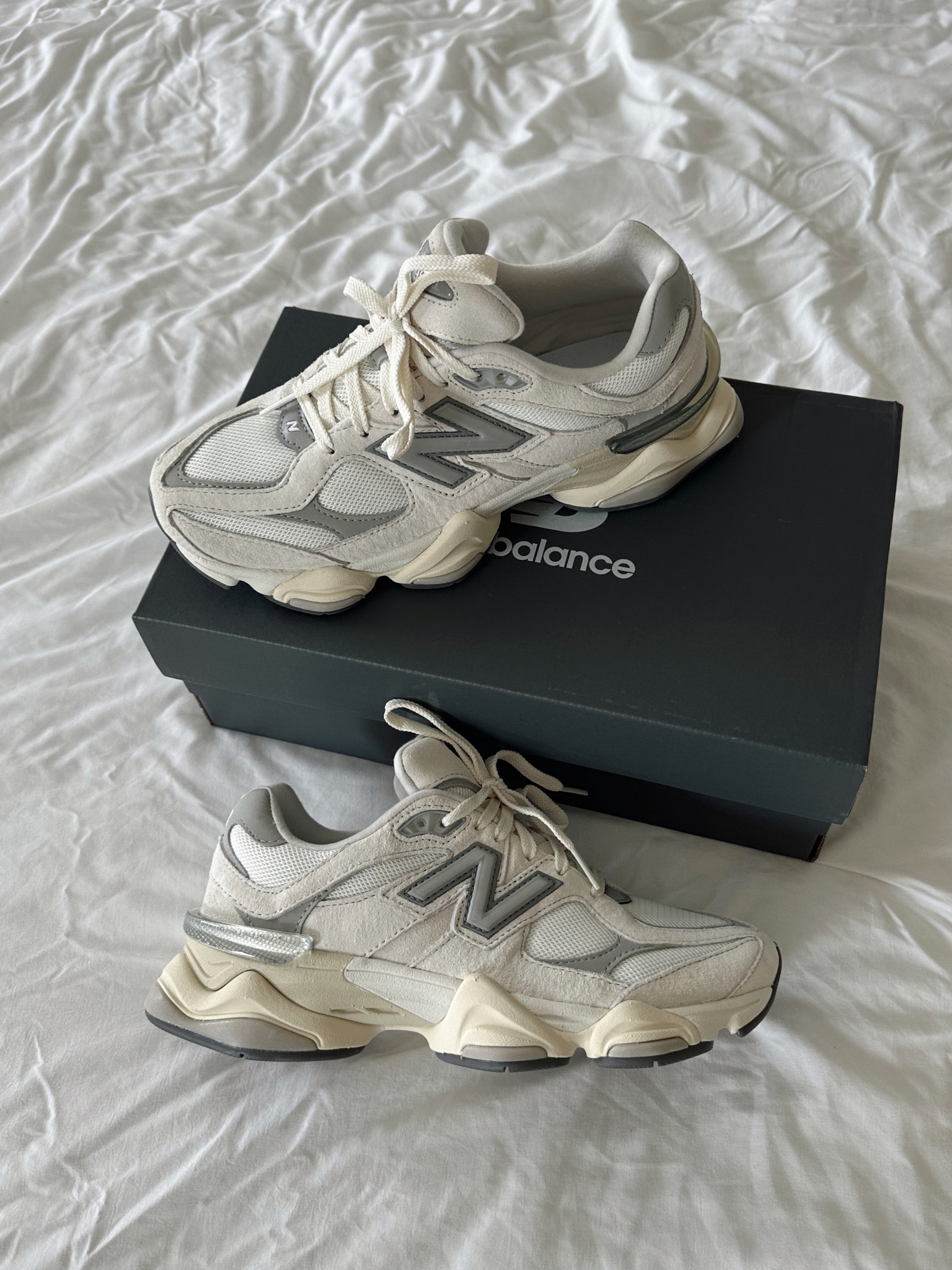 NEW BALANCE SNEAKERS 👟🤍

Tennis shoes, trendy shoes, chunky sneakers

#LTKSeasonal #LTKBacktoSchool #LTKStyleTip