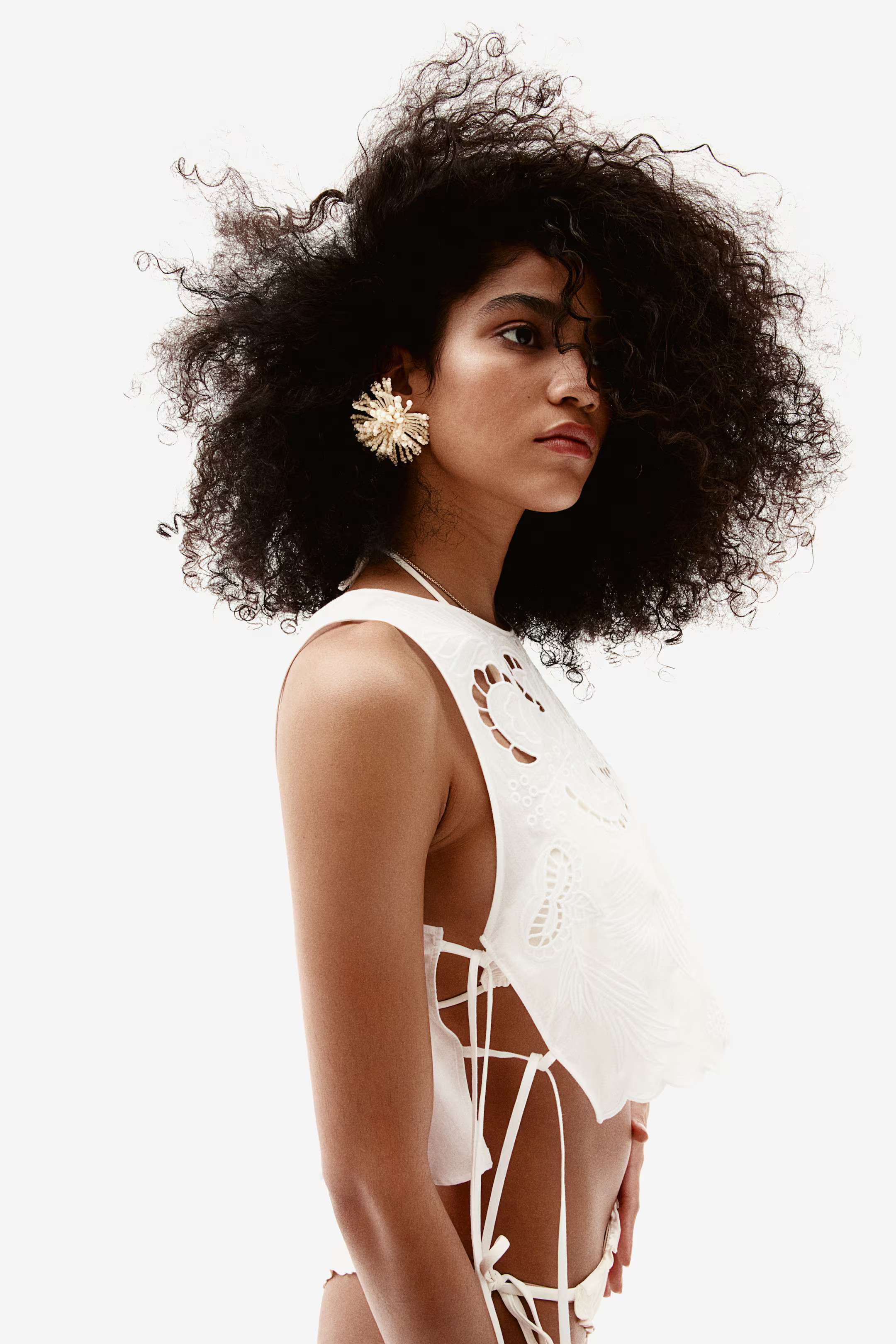 Glass-bead earrings - Cream - Ladies | H&M GB | H&M (UK, MY, IN, SG, PH, TW, HK)