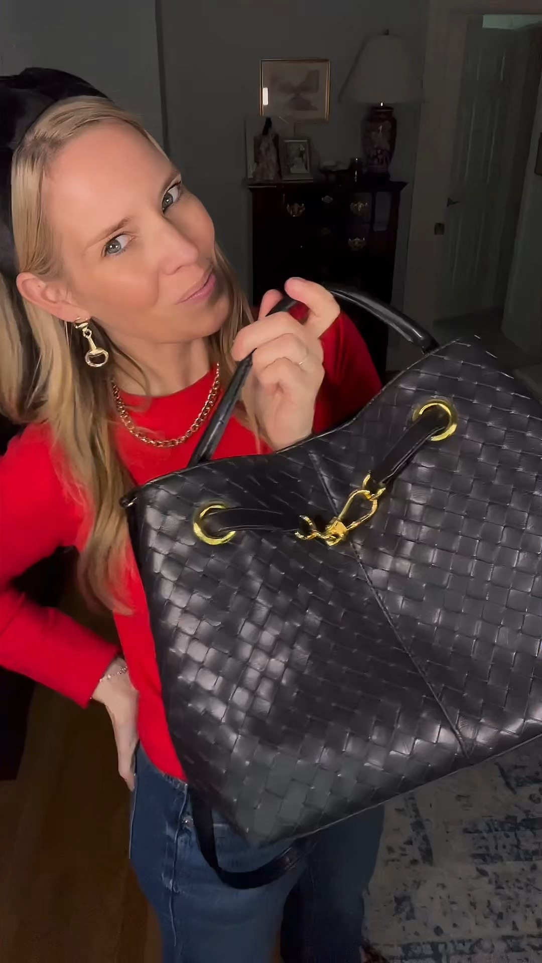 ✨ Chic on a budget! ✨ This entire outfit is $40 & under per piece – proving you don’t have to spend big to look put together. I styled a classic red Free Assembly sweater with straight-leg jeans (such a flattering cut!), then added statement leopard heels, a black satchel bag, and gold jewelry accents for that effortless high-low mix. Perfect for fall outings, date night, or even a casual office look.

🛍 Shop the full Walmart look:
• Free Assembly Red Sweater – $18
• Free Assembly Mid Rise Jeans – $13
• Madden NYC Leopard Pointed Toe Mules – $36
• Time and Tru Black Hazel Satchel – $24.98
• Time and Tru Knot Hair Headband – $5.48
• Time and Tru Gold Chain Necklace – $4.88
• Time and Tru Status Double Ring Belt – $10
• Optional: No Boundaries Leopard Slingback – $22.98 | Time and Tru Horse Bit Earrings – $6.92

Affordable, timeless, and versatile – these Walmart fashion finds let you create a polished look without going over budget. Mix & match these pieces into your fall capsule wardrobe for endless outfit ideas. 🍂

⸻

Walmart fashion, Walmart fall outfits, Walmart under $40, affordable fall outfit, budget-friendly fashion, Walmart jeans, red sweater outfit, leopard shoes outfit, Walmart style finds, fall capsule wardrobe, chic on a budget.


#LTKFindsUnder50 #LTKItBag #LTKFindsUnder100

#LTKFindsUnder50 #LTKItBag #LTKFindsUnder100