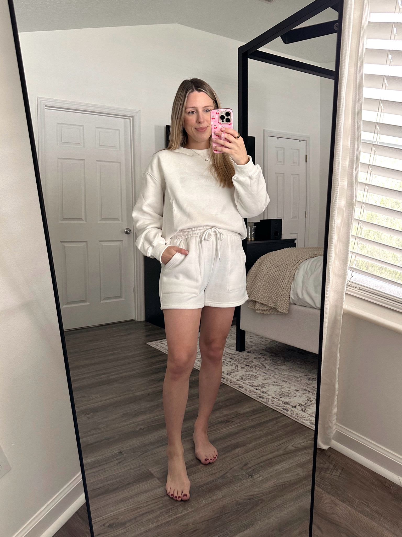 Amazon two piece lounge set. I’m wearing a size small.

#LTKFindsUnder50 #LTKStyleTip #LTKFindsUnder100