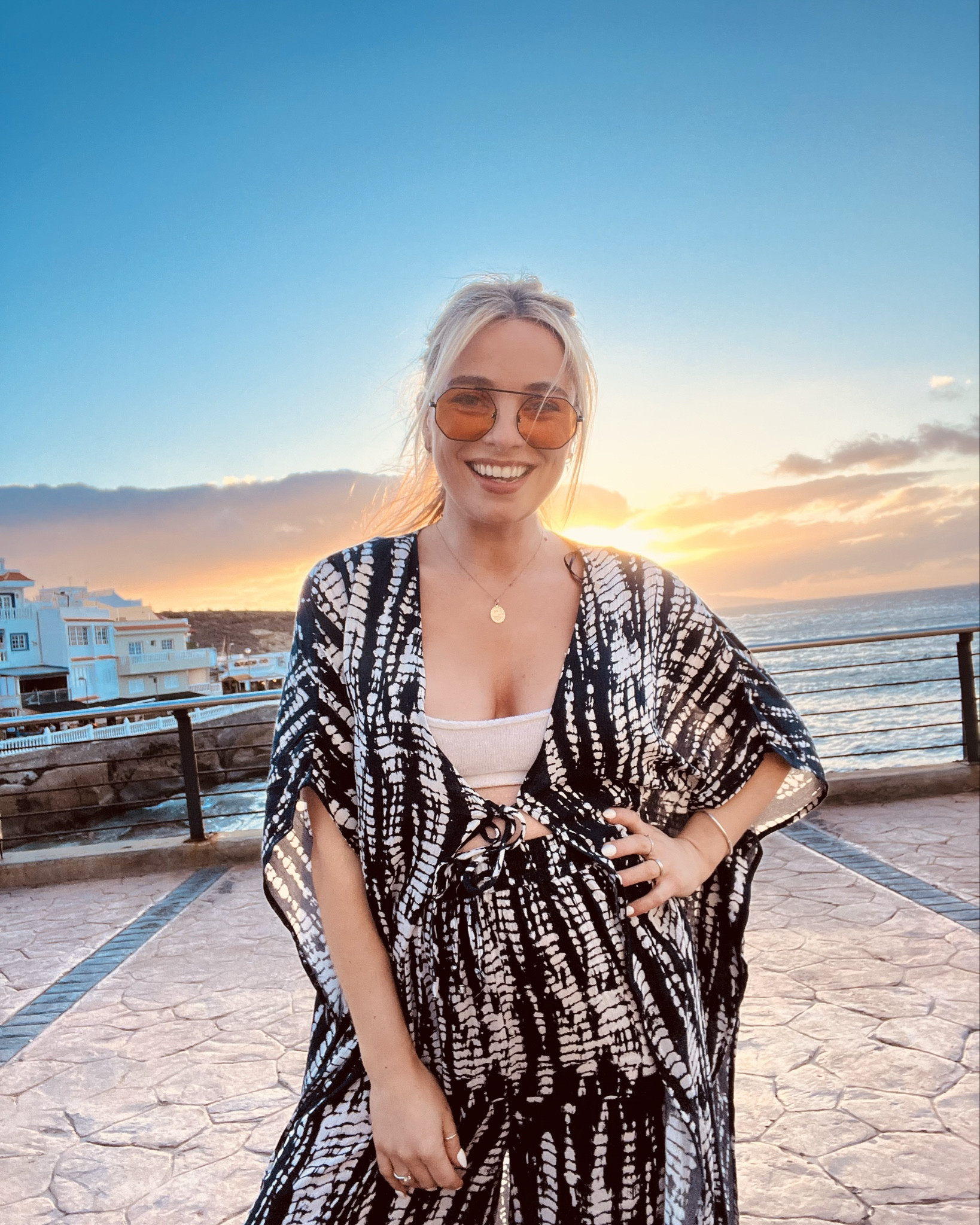 Maternity holiday outfit
Wearing PRIMARK main range 
Will link some similar items 

#maternityclothes #maternityoutfit #maternityfashion #pregnant #pregnantfashion #29weekspregnant 