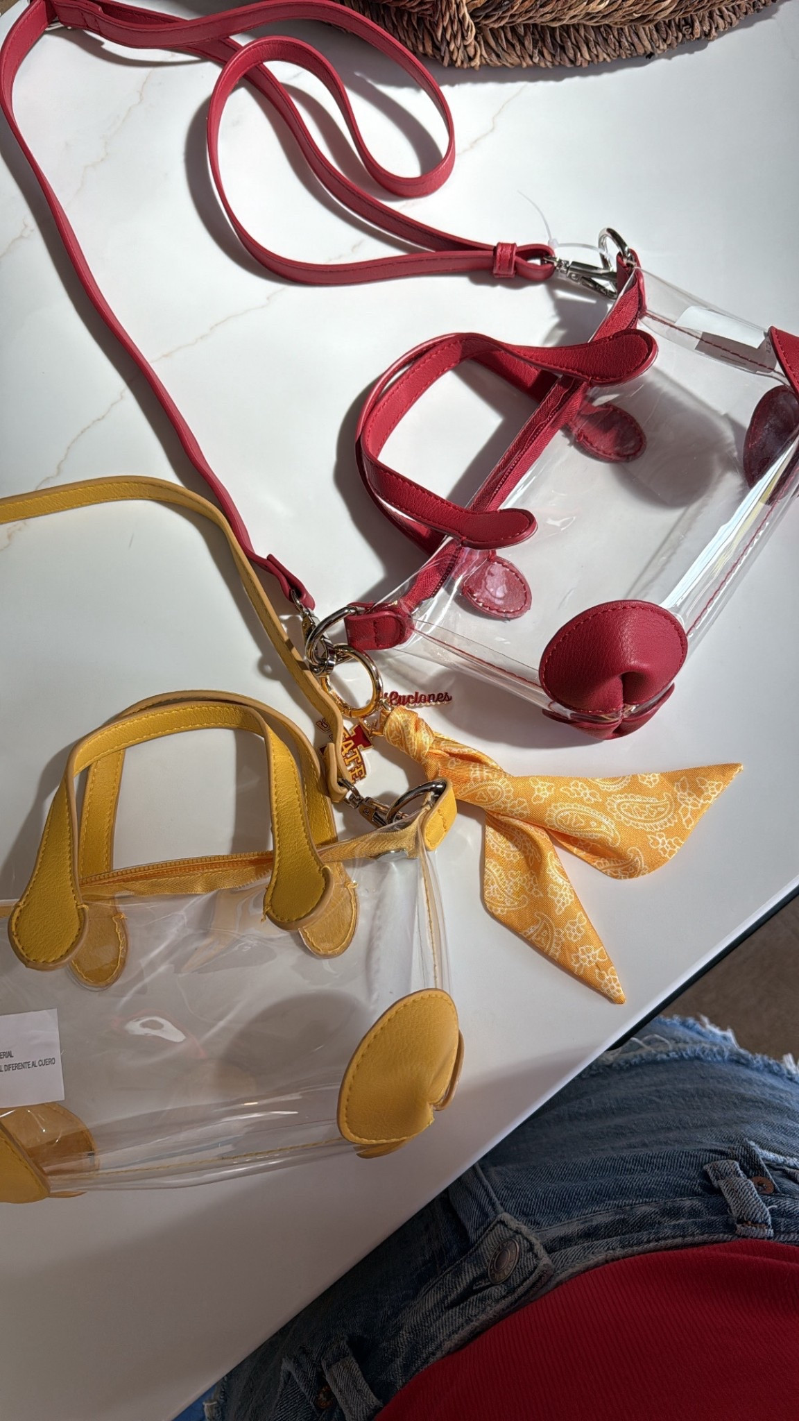 Colors: red and light gold