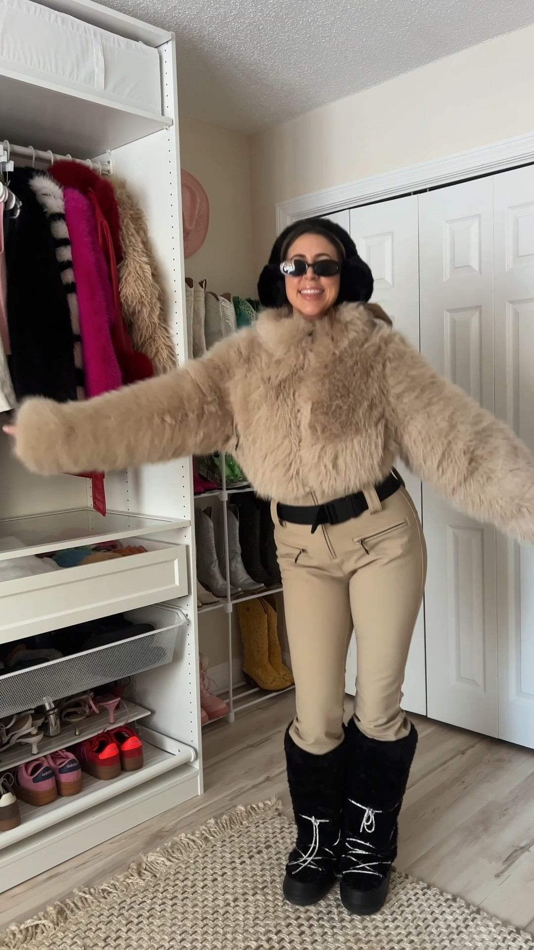 aprés-ski anyone?!🥂✨

wearing a size small in the ski suit 
linking similar boots

measurements: 32DD, 26/27 waist, 5’7

#LTKSeasonal