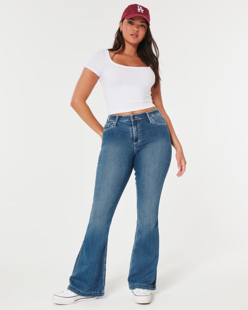 Curvy High-Rise Medium Wash Vintage Flare Jeans | Hollister (US)