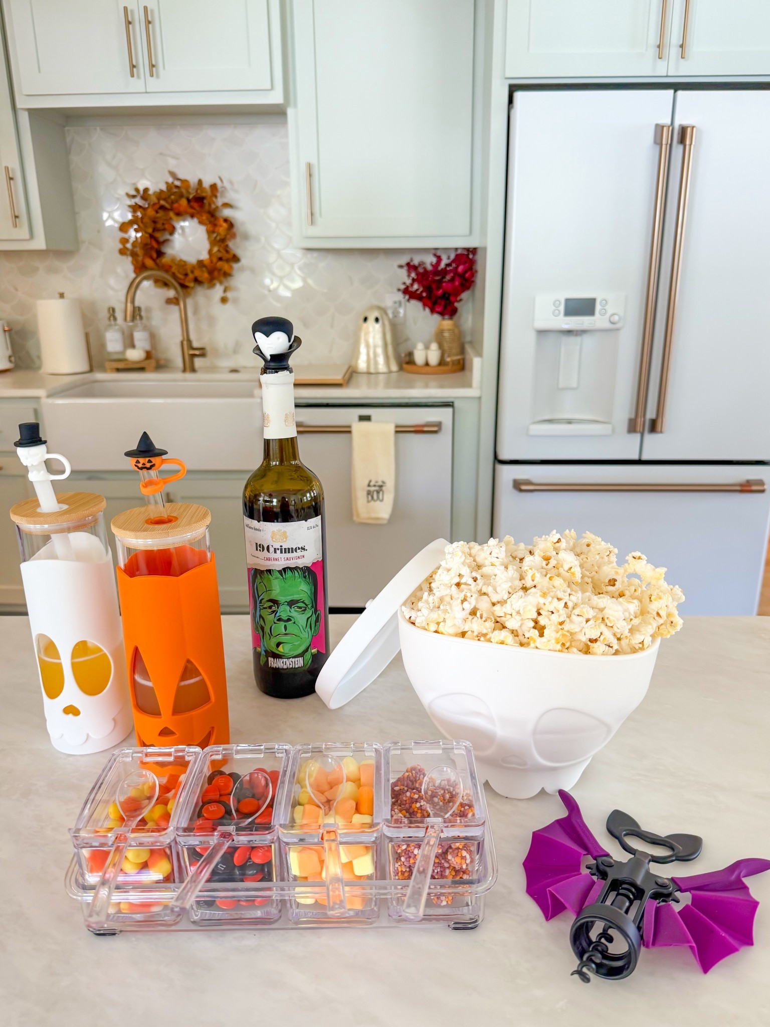 Halloween movie night party finds // Halloween decor 






Kitchen finds 
Halloween kitchen 
Target finds 
Target Halloween 
Halloween gifts 
Halloween party 


#LTKHalloween #LTKHome #LTKParties