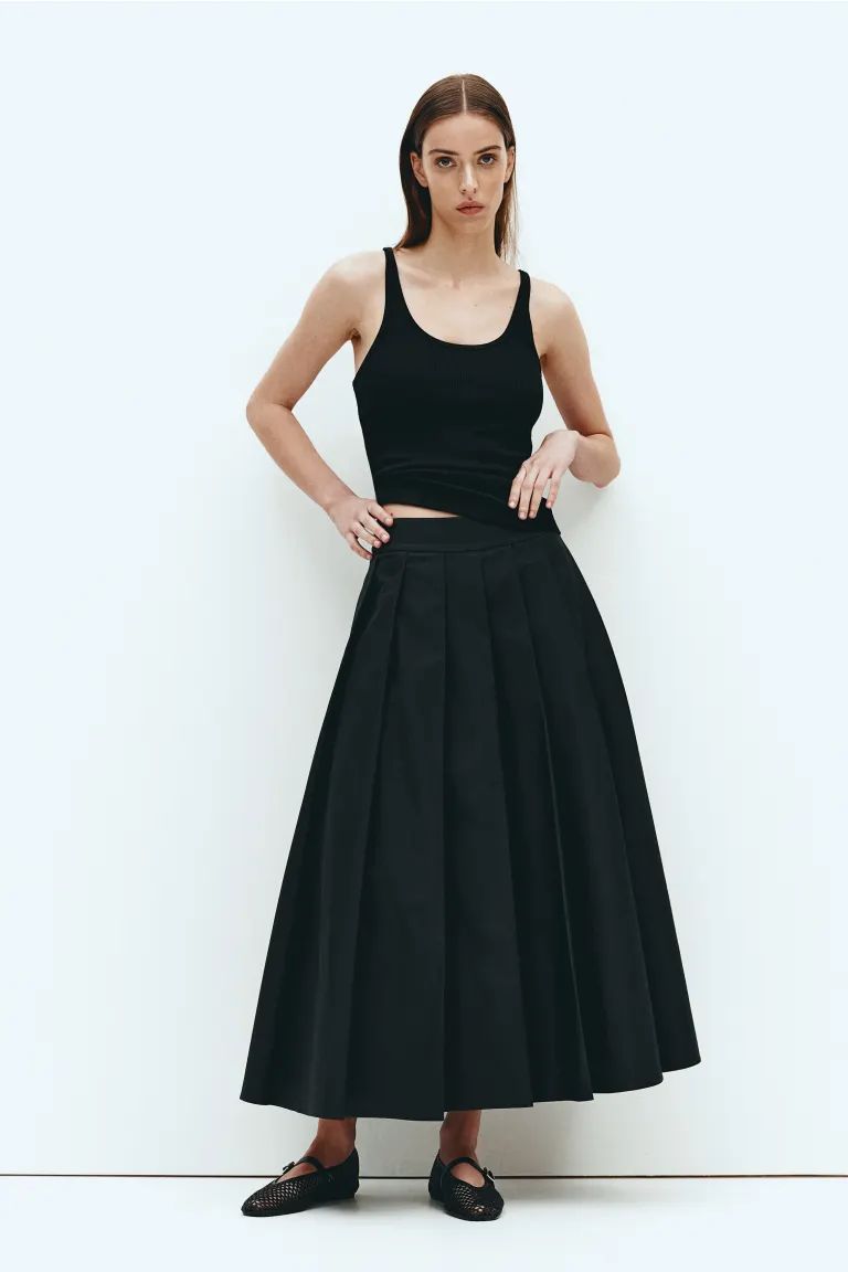 Pleated A-line skirt - High waist - Midi - Black - Ladies | H&M GB | H&M (UK, MY, IN, SG, PH, TW, HK)
