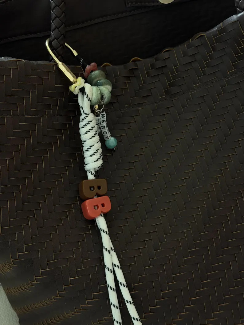 Custom Carabiner Paracord Keychain | Etsy (Global)