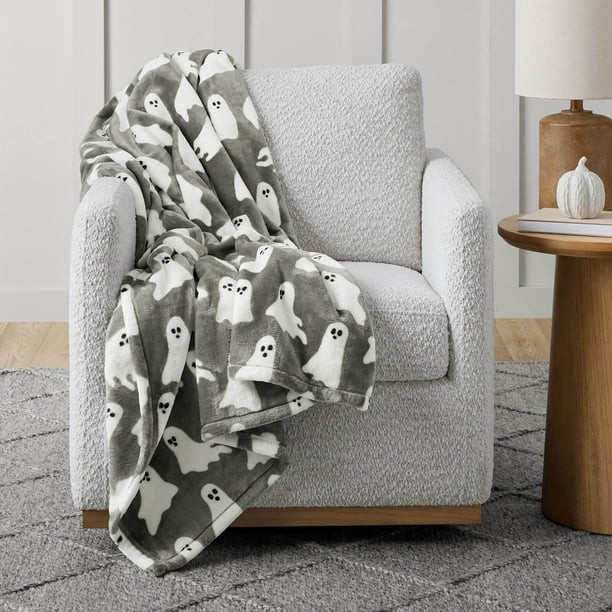 Member's Mark Halloween Lounge Throw, 60" x 70" | Sam's Club