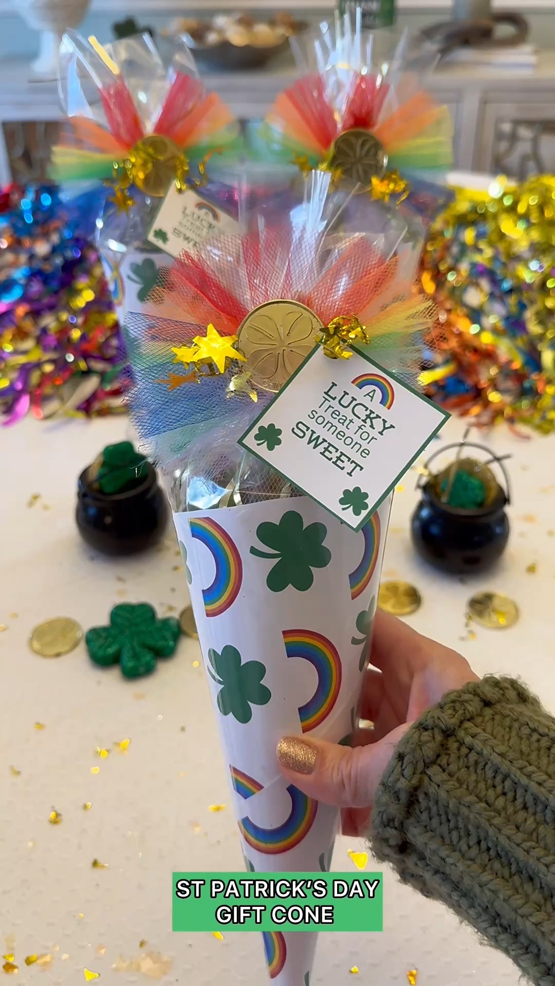 St Patrick’s Day gift cone! Perfect for party favors, teachers, friends☘️🌈🎁#partyfavor #giftidea #gift #stpatricksday #gifting #diygift #diy

#LTKParties