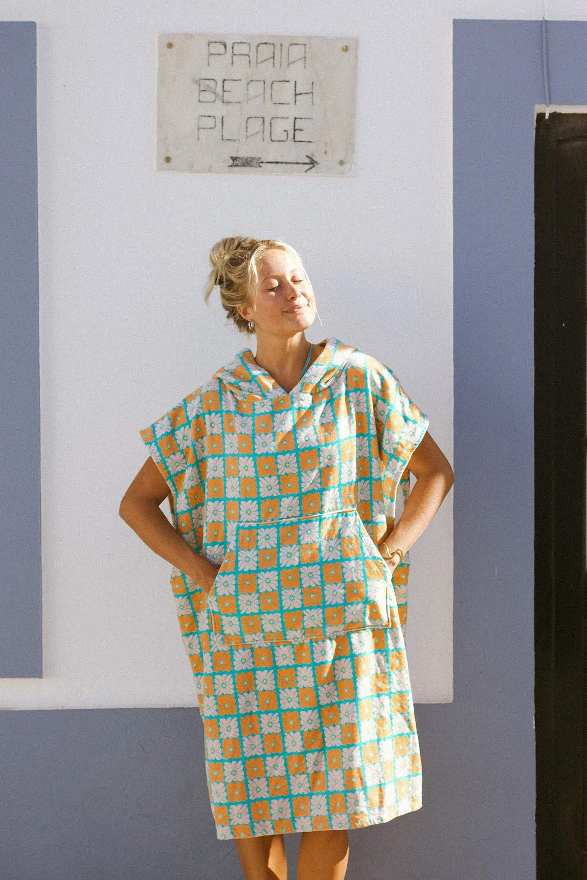 Surf Sleeveless Oversized Poncho | Dippin Daisys