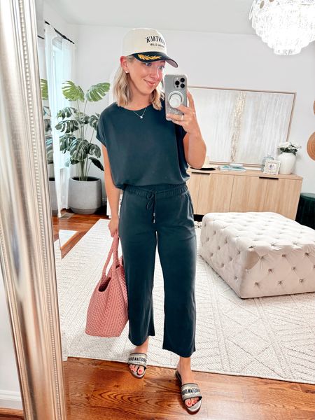 Loft 40% OFF—I have small in the pants, XS in the top of the matching pants set!
Size 2/4 for reference 

Casual outfits, mom outfits, summer fashion, travel 

#LTKFindsUnder100 #LTKSaleAlert #LTKStyleTip