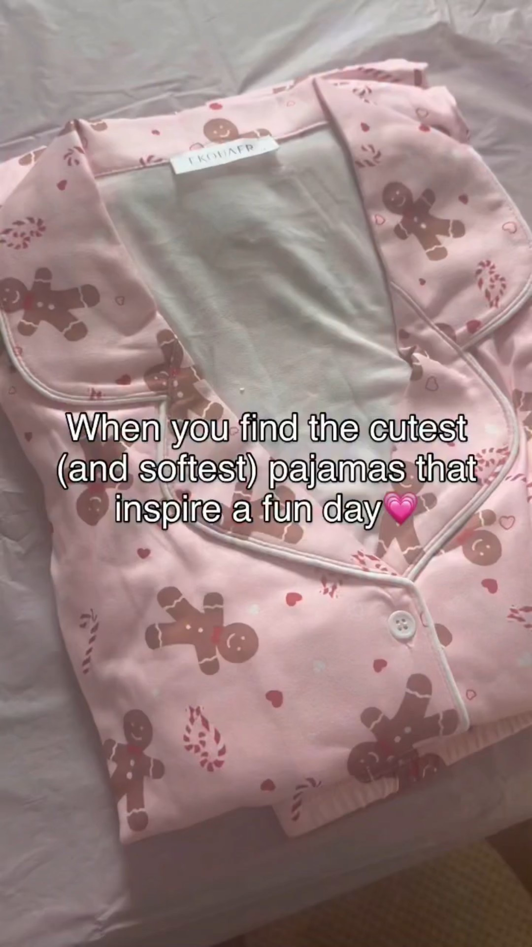 These adorable pajamas inspired a fun time for the “girls of the hood”! They loved decorating gingerbread houses in their adorable gingerbread pajamas! These pajamas are so soft and also have a functional drawstring!

Fit Tip: Everything is true to size. 



#LTKHoliday #LTKFindsUnder50