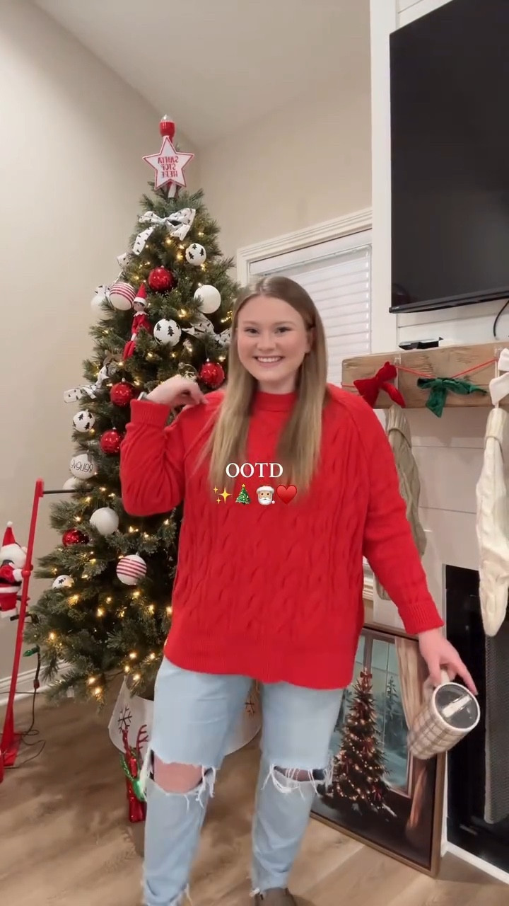 What’s your favorite Christmas song?! 🤭❤️