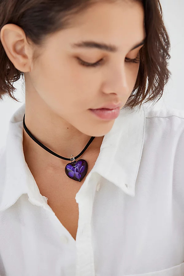 Glass Heart Choker Necklace | Urban Outfitters (US and RoW)