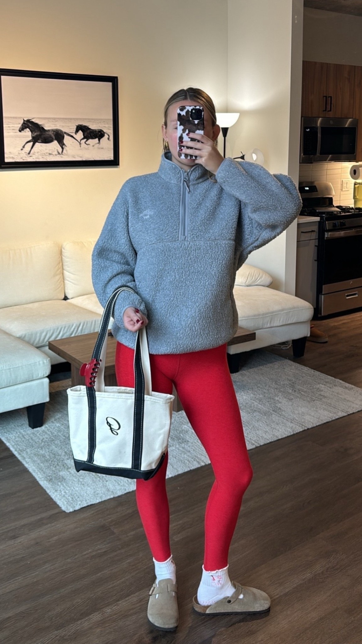 Wearing a small fleece and XS leggings!!

#LTKActive #LTKFindsUnder100 #LTKStyleTip