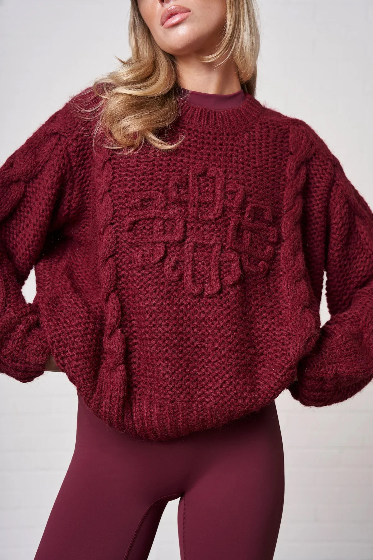 EMBLEM PLAITED OVERSIZED KNIT JUMPER - BURGUNDY | The Couture Club