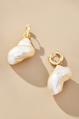 Conch Shell Huggie Earrings | Anthropologie (UK)