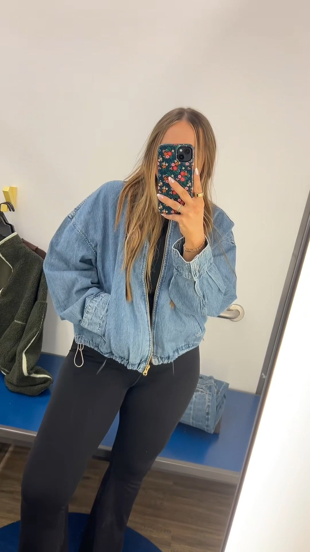 In love with this fall jacket 😍 

#LTKSeasonal #LTKMidsize