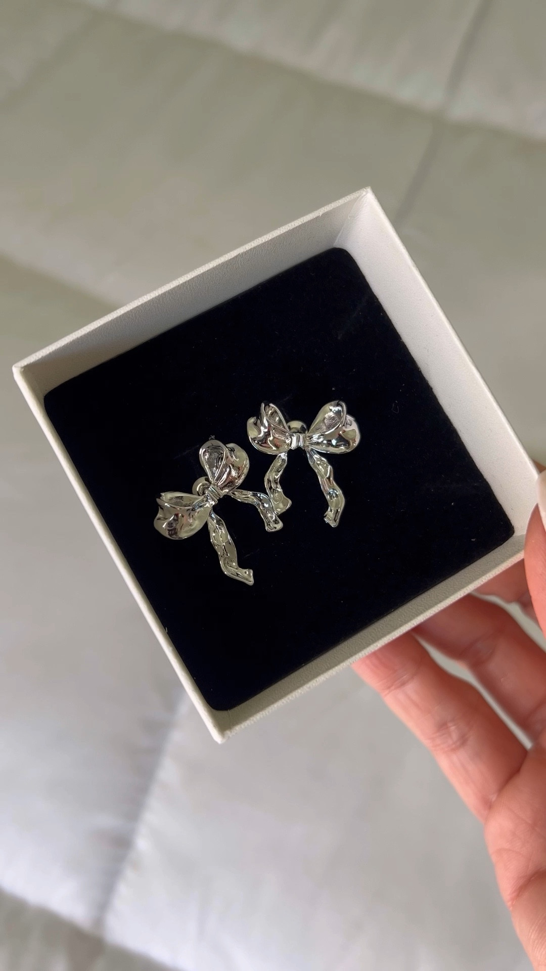 The perfect bow earrings for Valentine’s Day 


#LTKstyletip #LTKfindsunder50 #LTKMostLoved