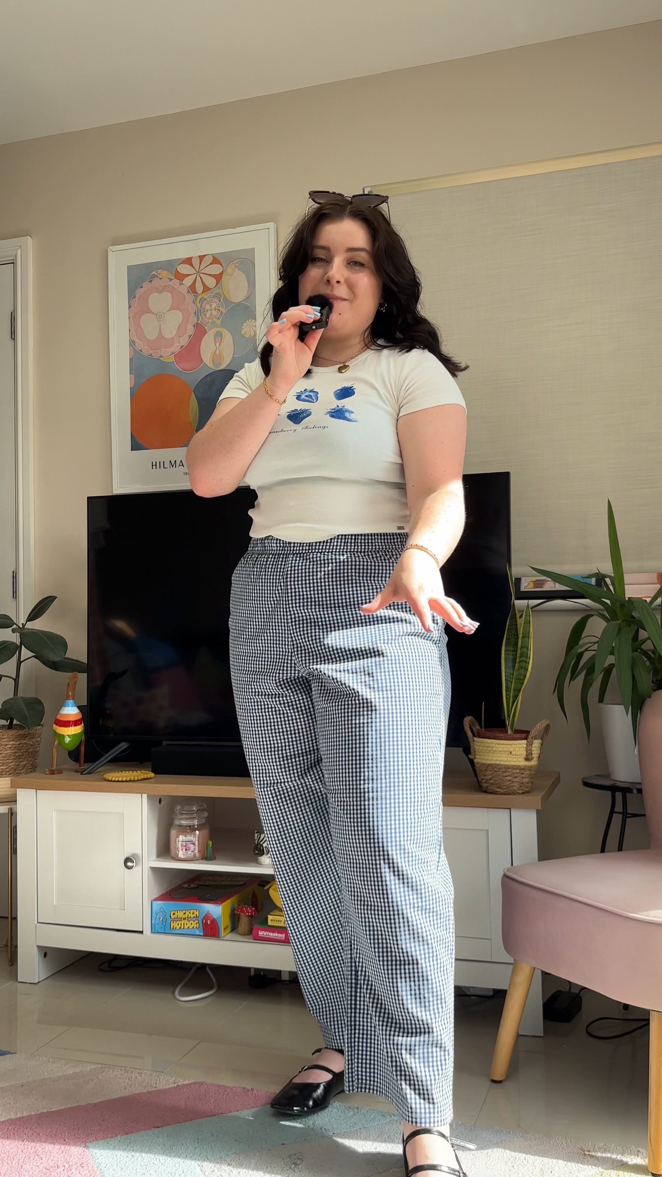 Day 27/30 Day of Spring Outfits!🌷
I wear a size L in the trousers and an XL or L (whichever is the biggest size) in the tee for reference!

#LTKmidsize #LTKstyletip