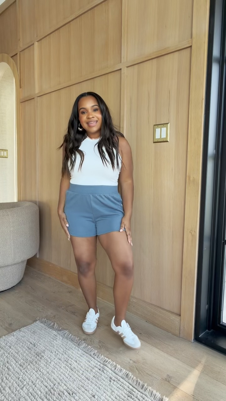 Don’t miss out on this $10 basic! 👀

#LTKootd #LTKMidsize #LTKmomlife