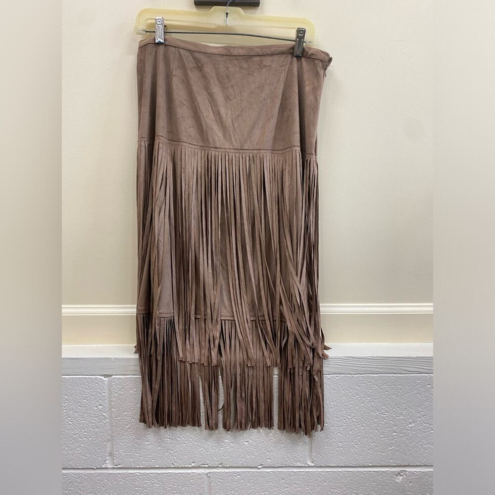 Chico's NWT SIZE 1 small Tan Faux Suede Skirt with Fringe | Poshmark