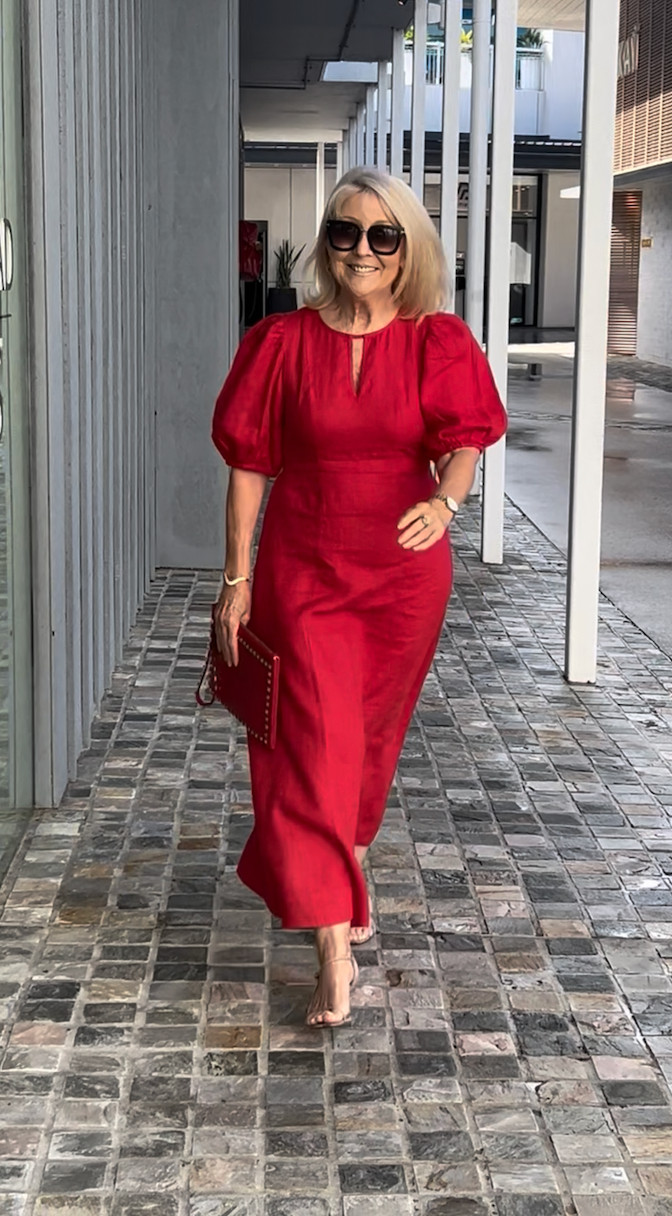 BRIDGE THE GAP BETWEEN SUMMER & AUTUMN! 💛♥️

This beautiful PUFF SLEEVE is perfect for this time of year. 
Do you prefer FLORAL YELLOW or PLAIN POWERFUL RED?
These dresses have been favourites season after season.

🔗 SHOP: LINKS in BIO and STORIES or Comment SHOP! 🛍

#LTK #AgelessStyle #StyleOver50 #OOTD #ThisWithThis 

 #LTKaustralia #LTKover50style #LTKstyletip