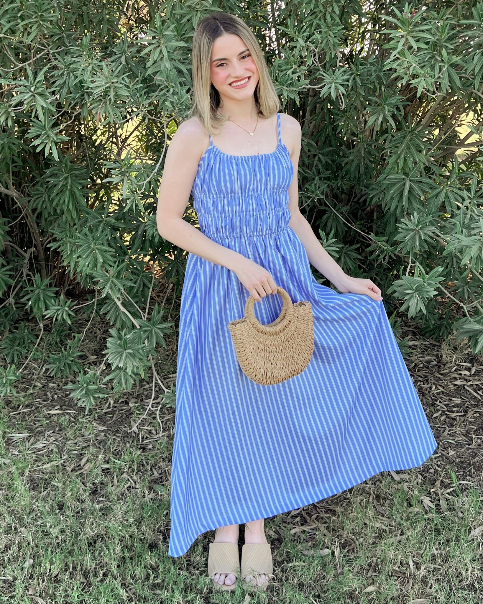 spring outfit 🩵
dress: size small (use code “gamez15”!)
mules: size 6.5

#LTKootd #LTKTravel #LTKSeasonal