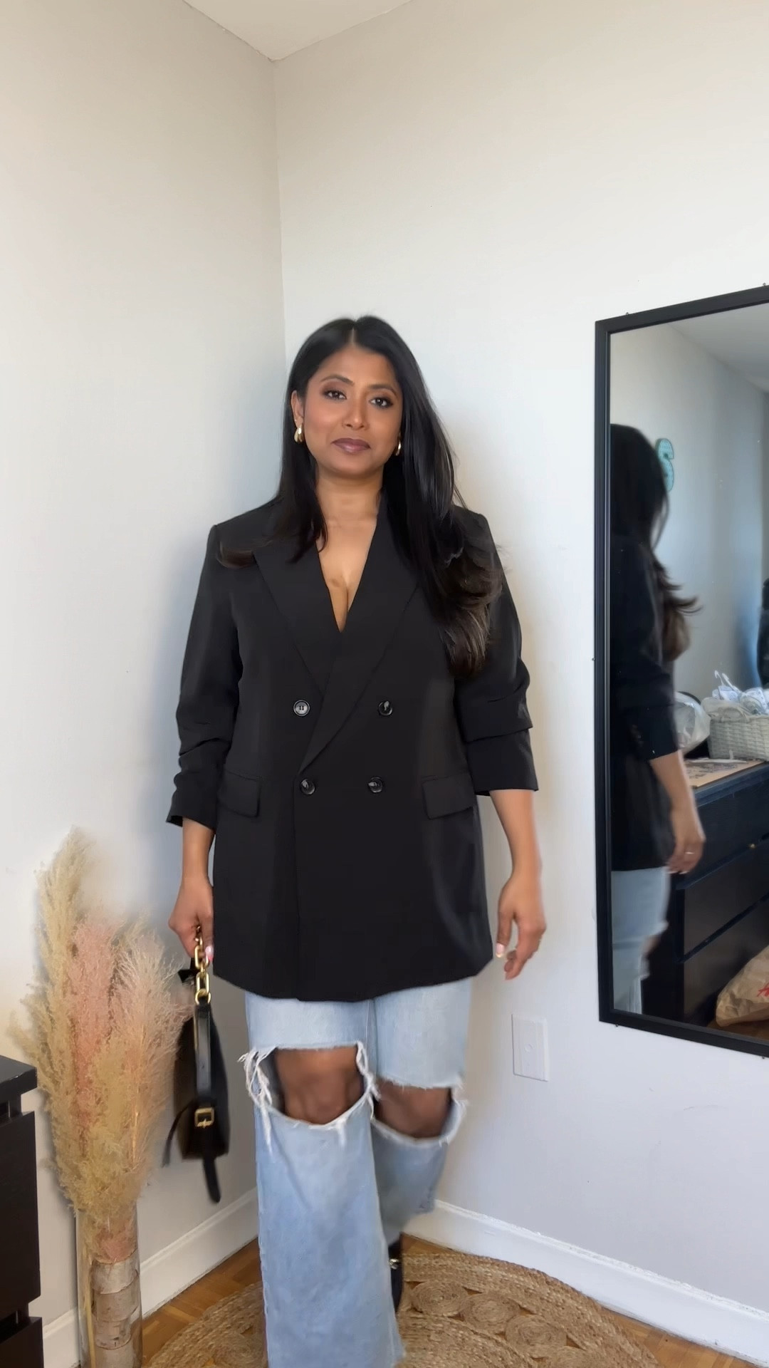 Oversized blazer and statement bag #bossbabe

#LTKsalealert #LTKstyletip #LTKfindsunder50