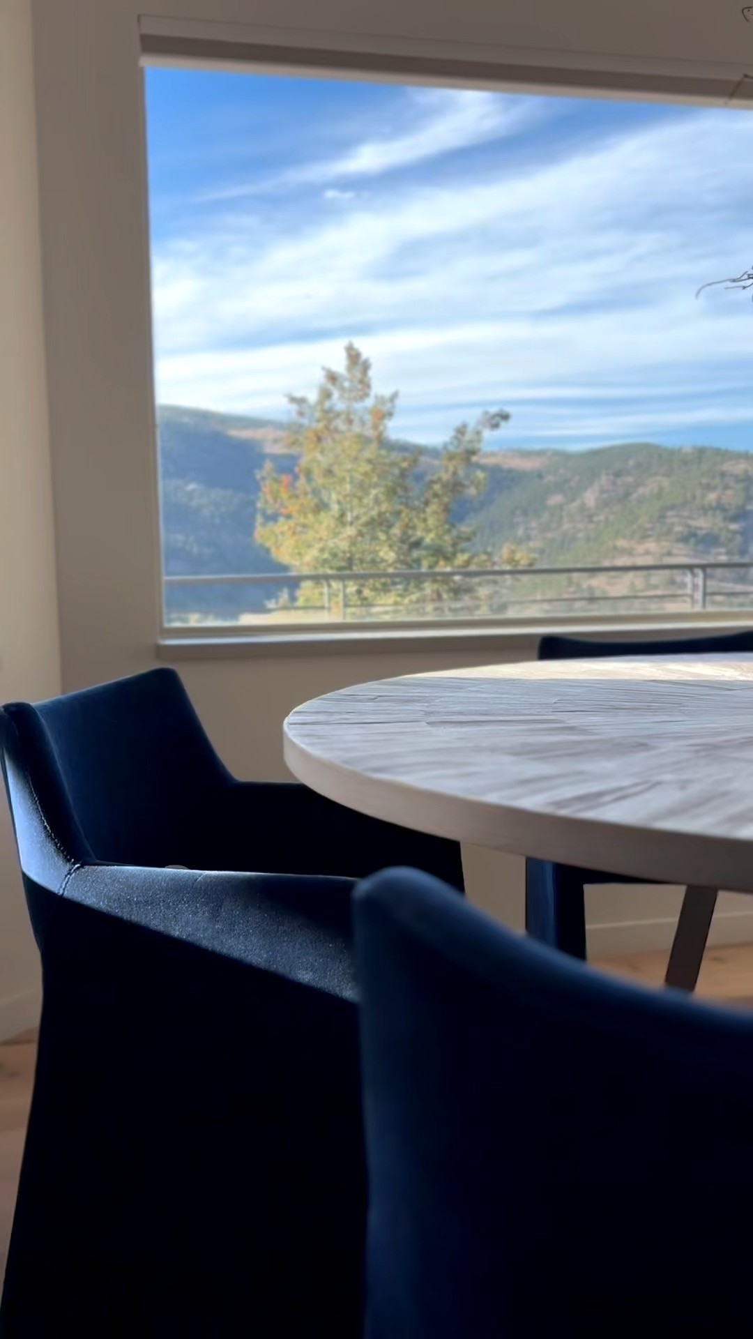 Our favorite dining chairs 🤩
#home #dining #cb2 #mountains #cozy

#LTKU #LTKHome #LTKStyleTip