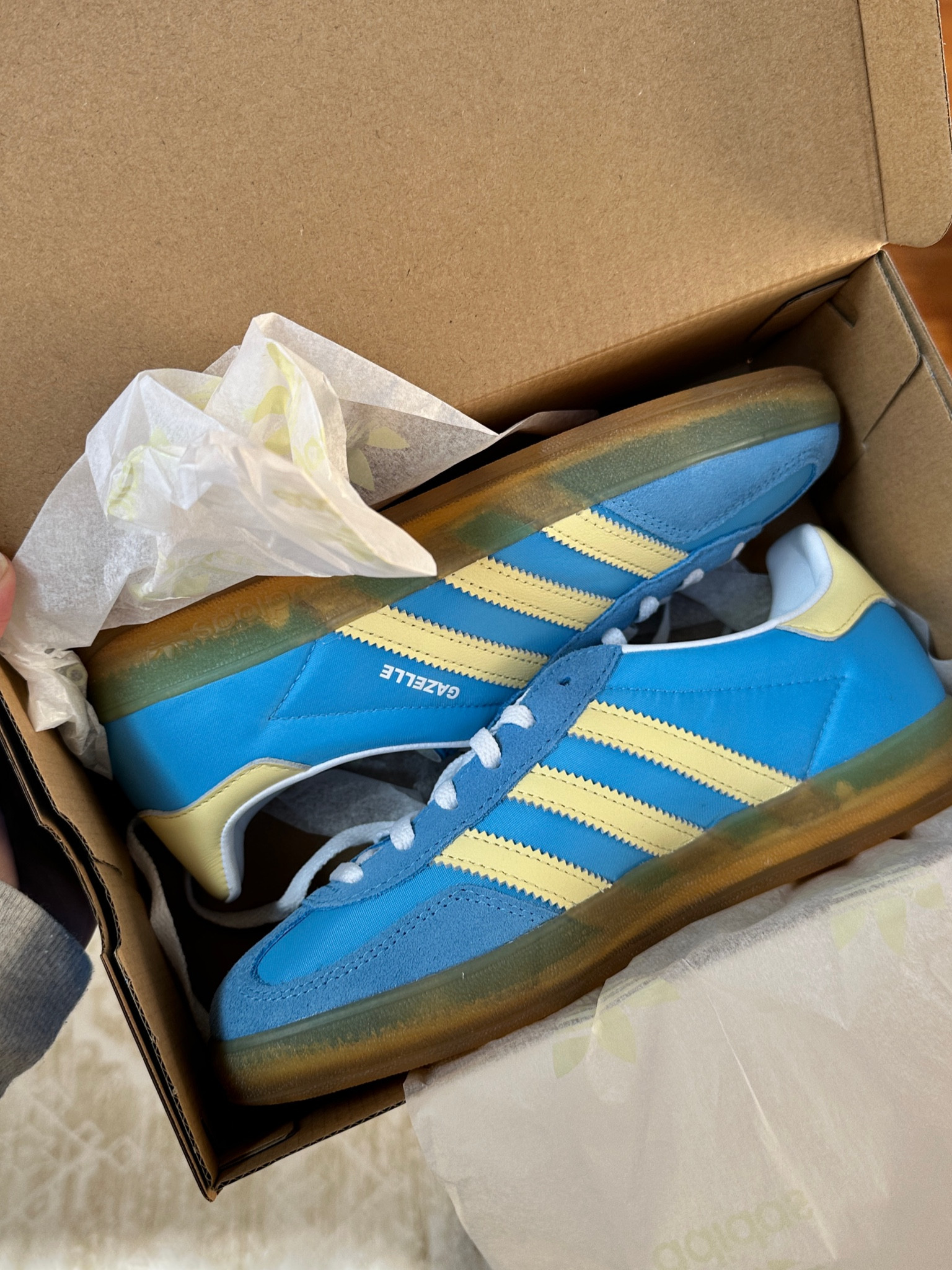 blue yellow adidas 🩵💛

gazelle shoes
spring shoes
Summer shoes


#LTKstyletip #LTKSeasonal #LTKfamily