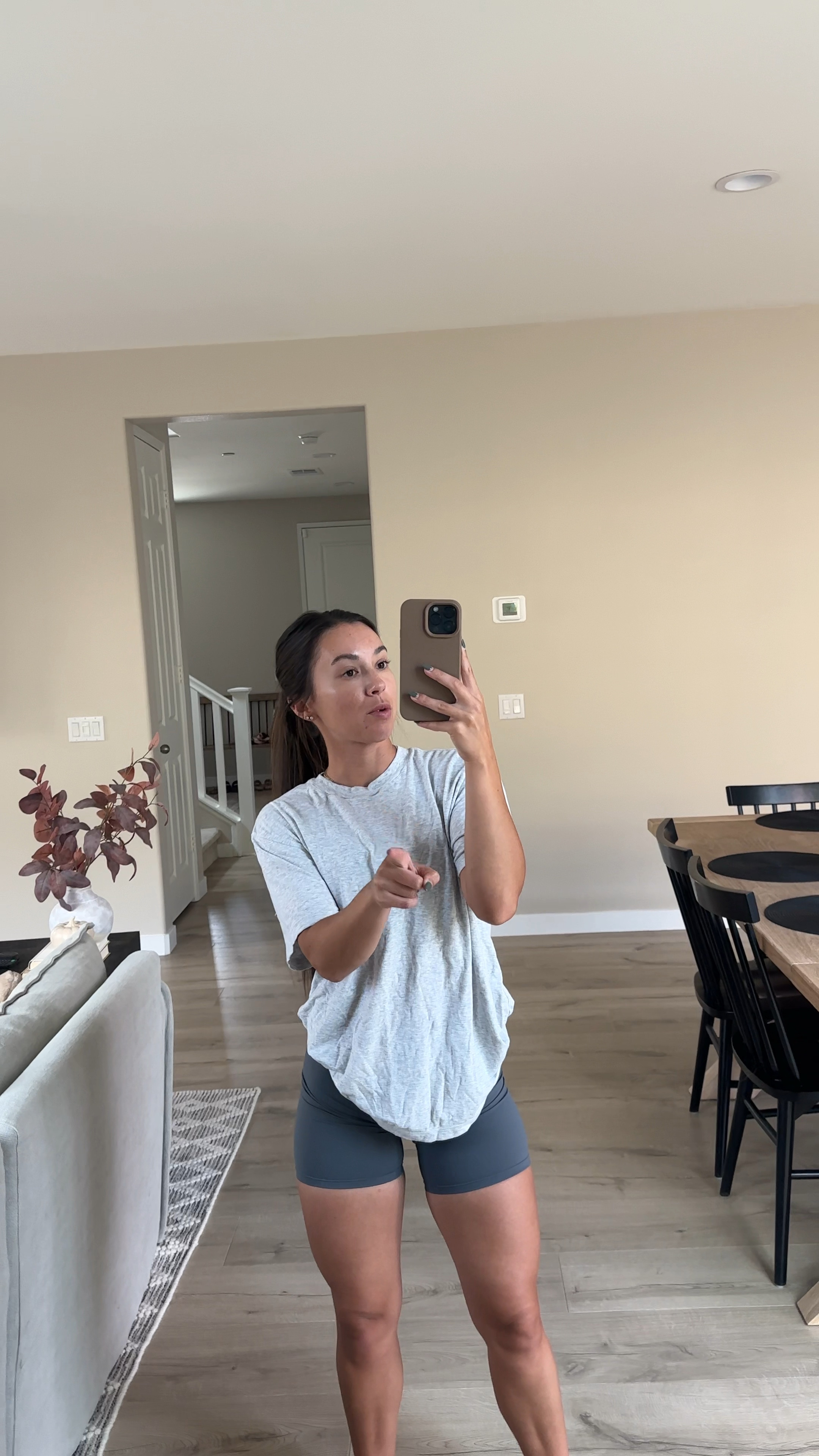 🤍🩶 shorts : xs - size up if in between | shirt: xs 