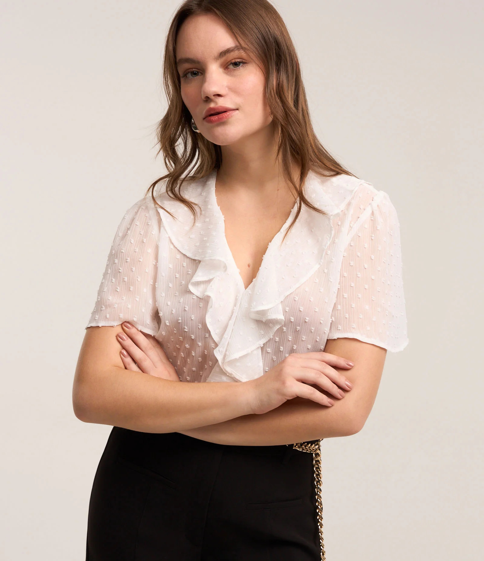 Blusa em Chiffon Maquinetado com Babado Jabô Branco Neve - Lojas Renner | Renner (BR)