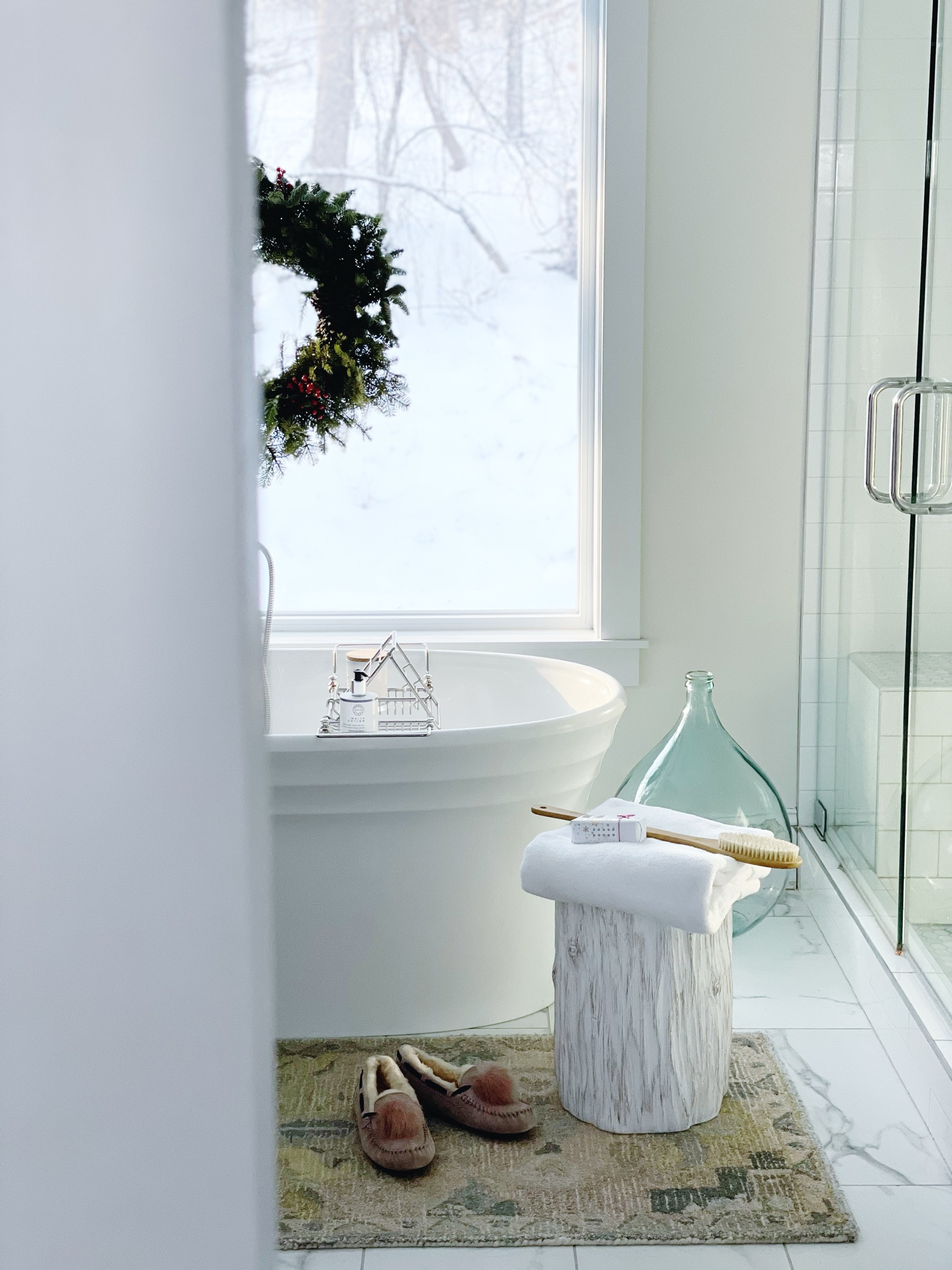 Transform your bathroom into a serene oasis with luxurious bath essentials! Imagine soaking in a warm bath with a beautifully crafted bath caddy, perfect for holding a book, a glass of wine, or your favorite candle. Pair it with a stylish stool to keep all your essentials within reach. And don’t forget the ultimate comfort of the most comfortable slippers, providing a spa-like experience right at home. Create your personal retreat with these must-have items and indulge in the ultimate relaxation this holiday season. 

#BathroomOasis #BathCaddy #SpaDayAtHome #ComfortableSlippers #BathroomDecor #HomeSpa #RelaxationTime

#LTKSeasonal #LTKHome #LTKStyleTip