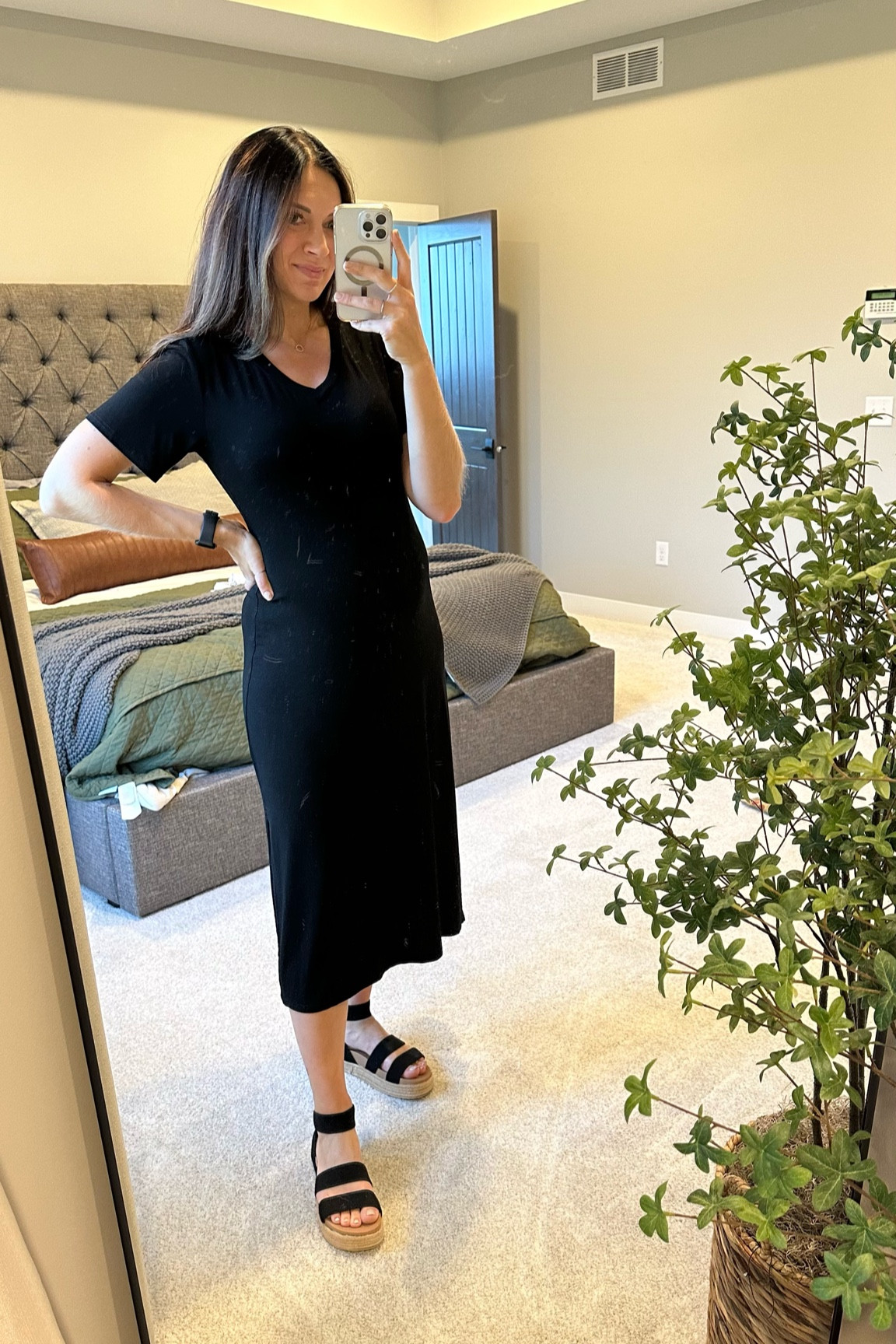 Dresses making these last few steamy days of summer half way decent for this prego lady. 

Amazon | maternity wear | Amazon casual dresses | business casual 