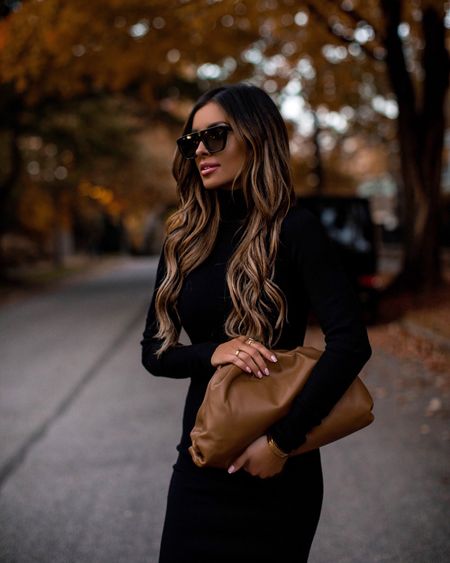 Fall outfit ideas
Favorite fall colors - black and chocolate brown
Black sweater dress / fall dress
Bottega veneta the pouch bag



#LTKfindsunder100 #LTKSeasonal #LTKstyletip