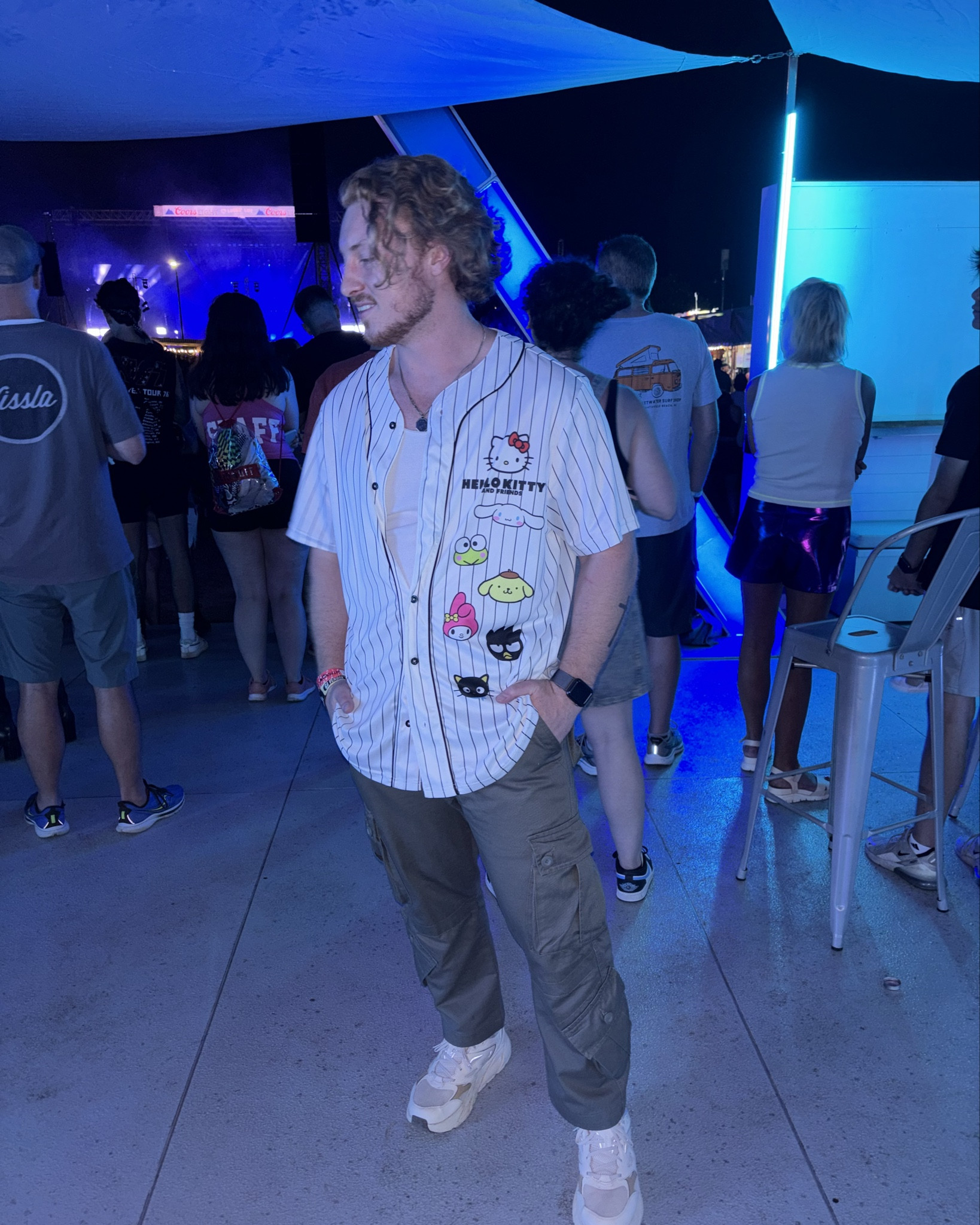 So many of you guys were asked where I got the #HelloKitty jersey that I wore during the first night of Lovin Life so I don’t want to gate keep! 

#LTKFestival #LTKtravel #LTKmens