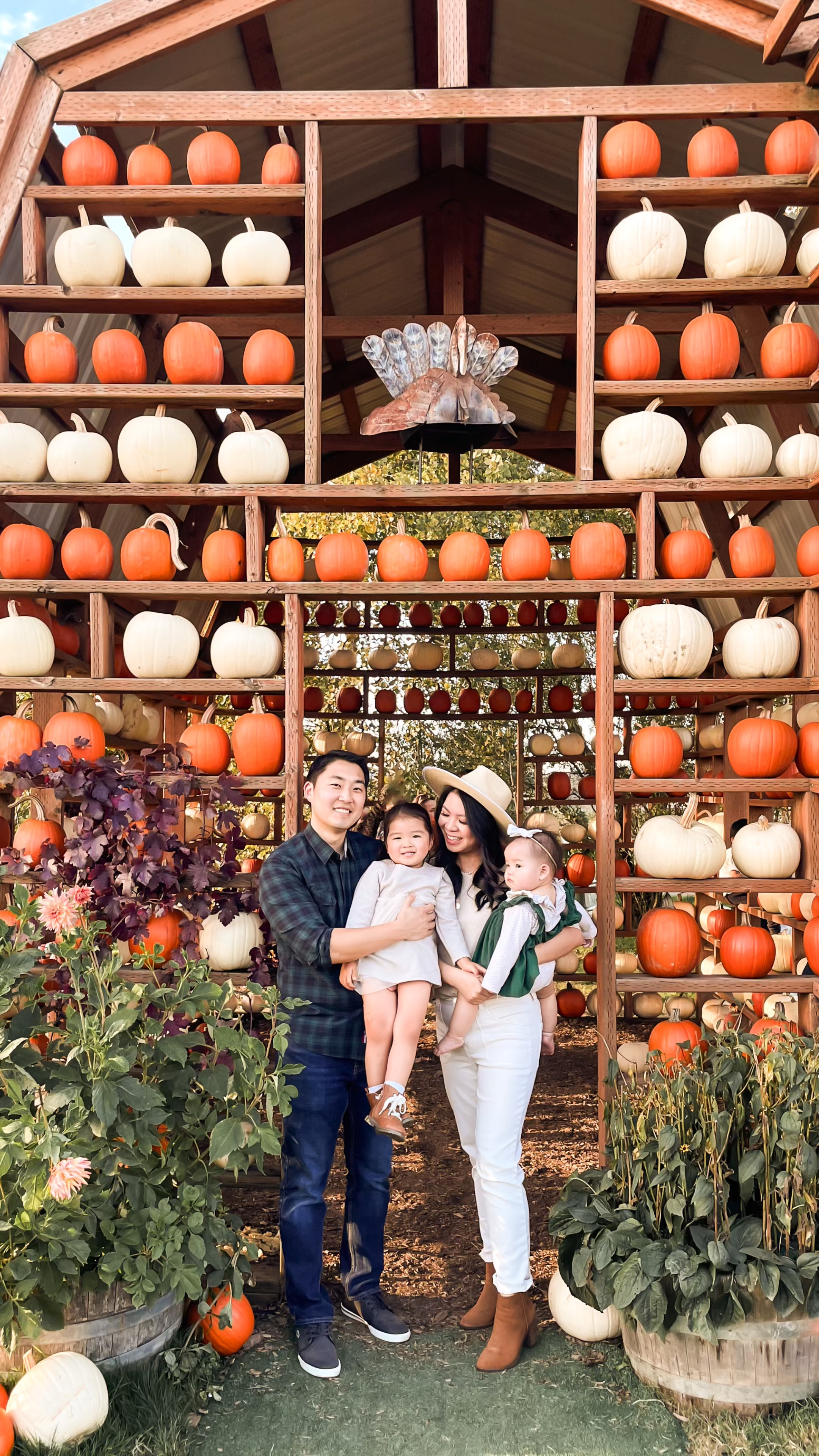 FAMILY / GROUP PHOTO HACK!

Tripod, amazon women’s floral maxi dress

#LTKHome #LTKSeasonal #LTKStyleTip