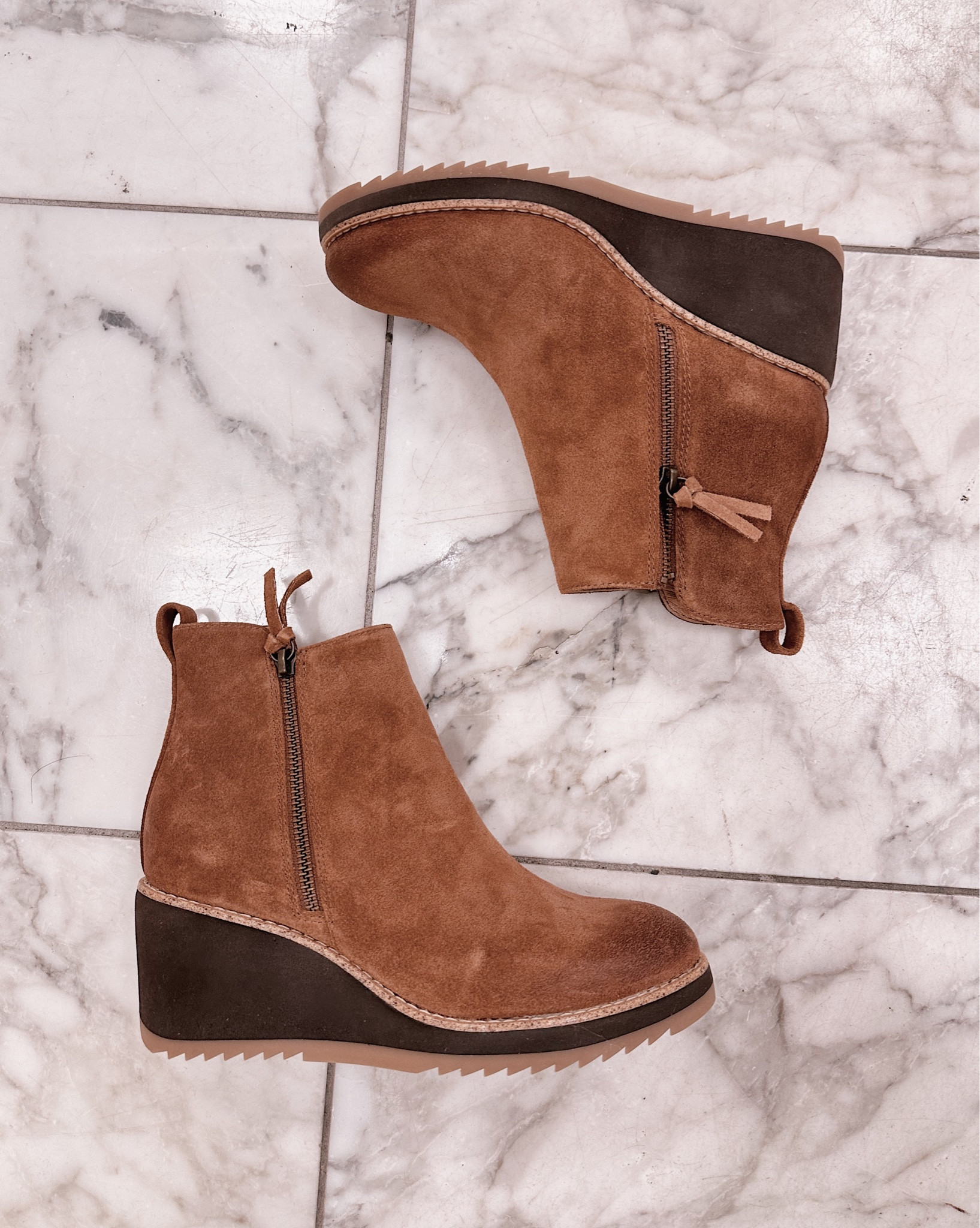 Toms avery wedge on sale booties