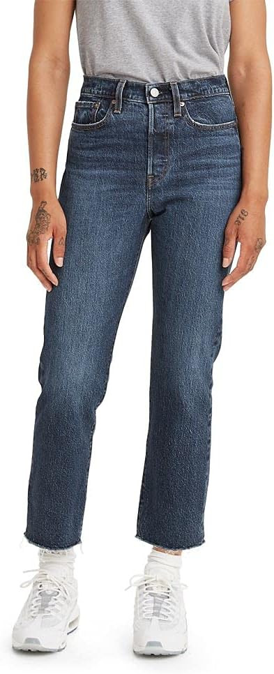 Levi's Women's Premium Wedgie Straight Jeans | Amazon (US)