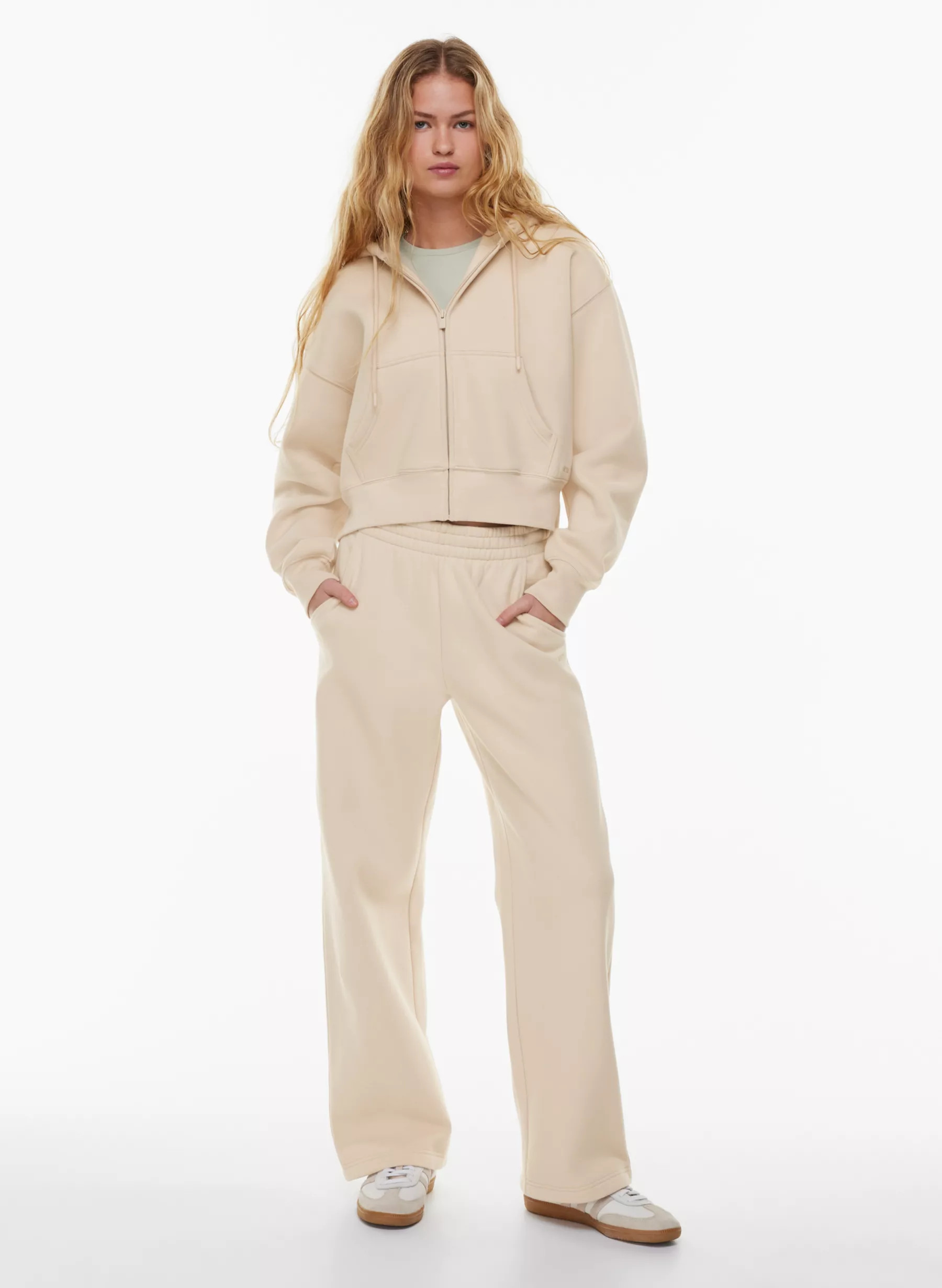 COZY FLEECE MEGA BARREL SWEATPANT | Aritzia