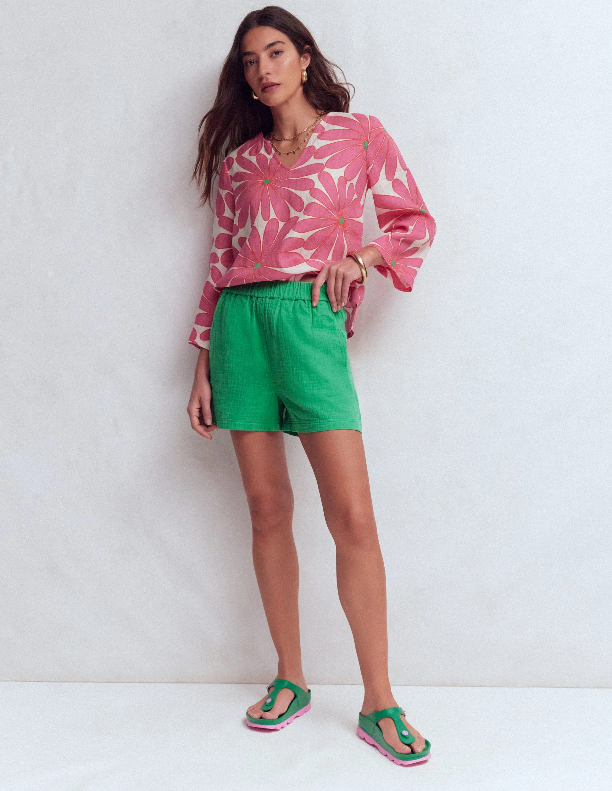 Pull On Double Cloth Shorts-Shamrock Green | Boden (US)