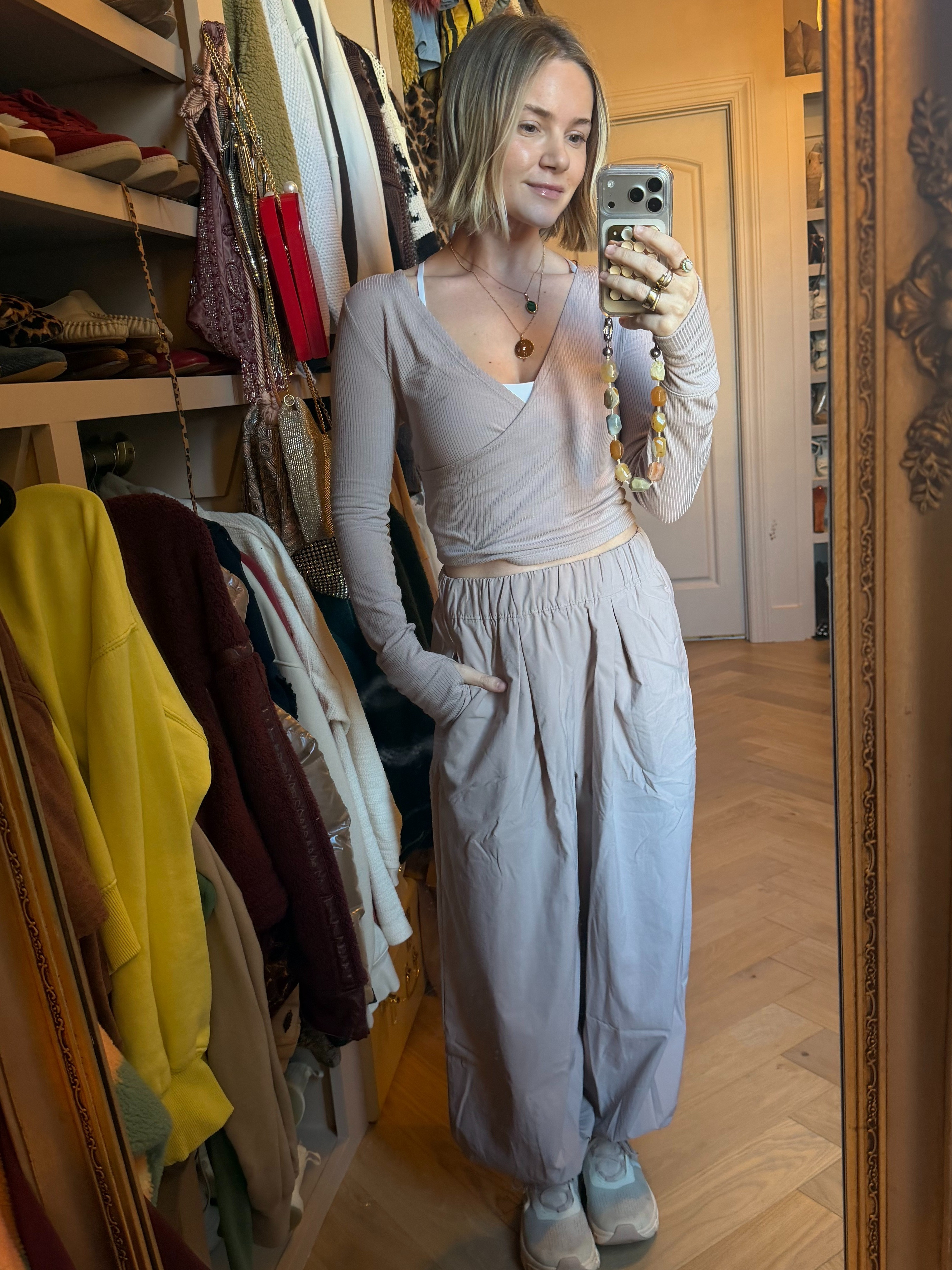 Easy & comfy mom outfit from Aerie! The pants run true to size & I got an XS short!  

 #LTKootd #LTKFindsUnder100