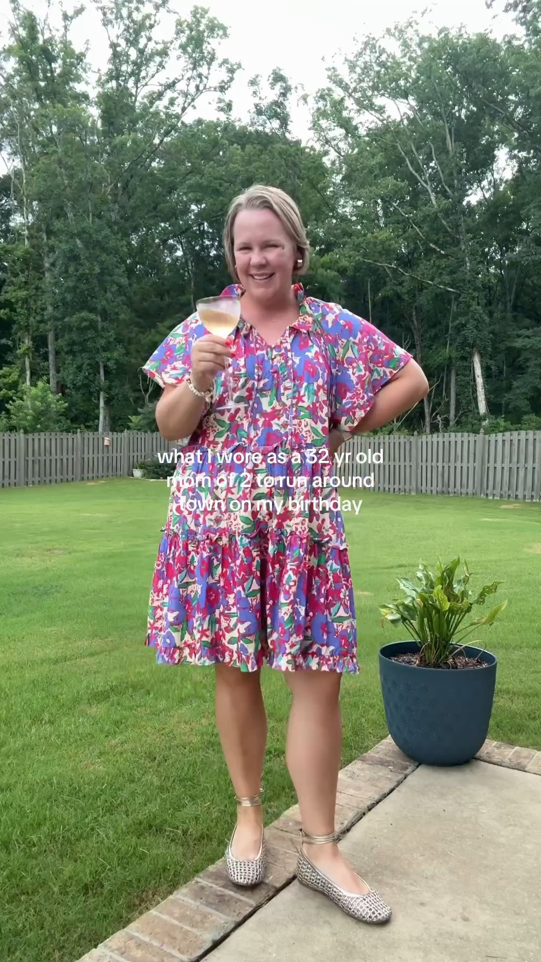 My birthday outfit perfect for a day of errands and fun. This dress is the perfect length on my 5’8 frame. TTS. I wear a XXL in Tnuck.