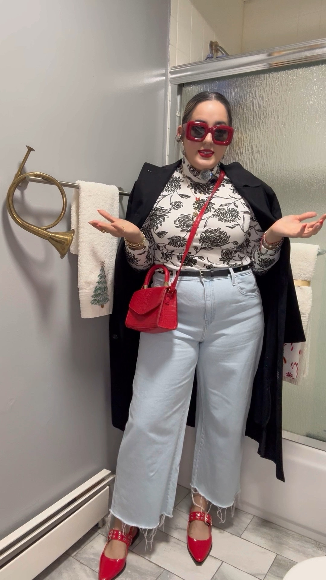 Totally loving this casual outfit with a pop of red. Let me know your thoughts in the comments.❤️❤️

#LTKWorkwear #LTKHoliday #LTKStyleTip