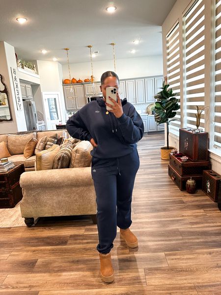 The best sweatsuit -  the quality is 10/10
I wear a size medium

Sweatsuit 
Matching set 
Hoodie 
Winter outfit 
Winter style 
Ugg boots 
Winter boots 
Platform boots 


Follow my shop @styledbylynnai on the @shop.LTK app to shop this post and get my exclusive app-only content!

#liketkit #LTKMostLoved 
@shop.ltk
https://liketk.it/4tqh7

#LTKmidsize #LTKstyletip