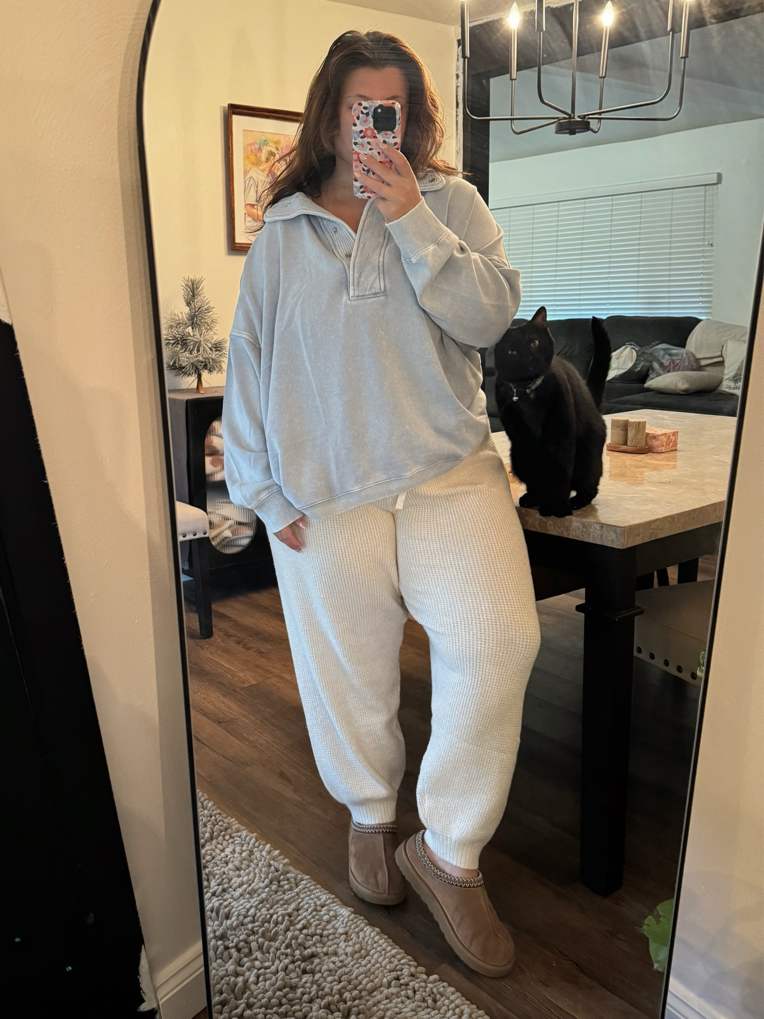 Cozy kinda day ❄️ too and bottom both sizes xxl! Def size down if you don’t want them to be oversized and baggy 

#LTKHoliday #LTKFindsUnder100 #LTKSeasonal